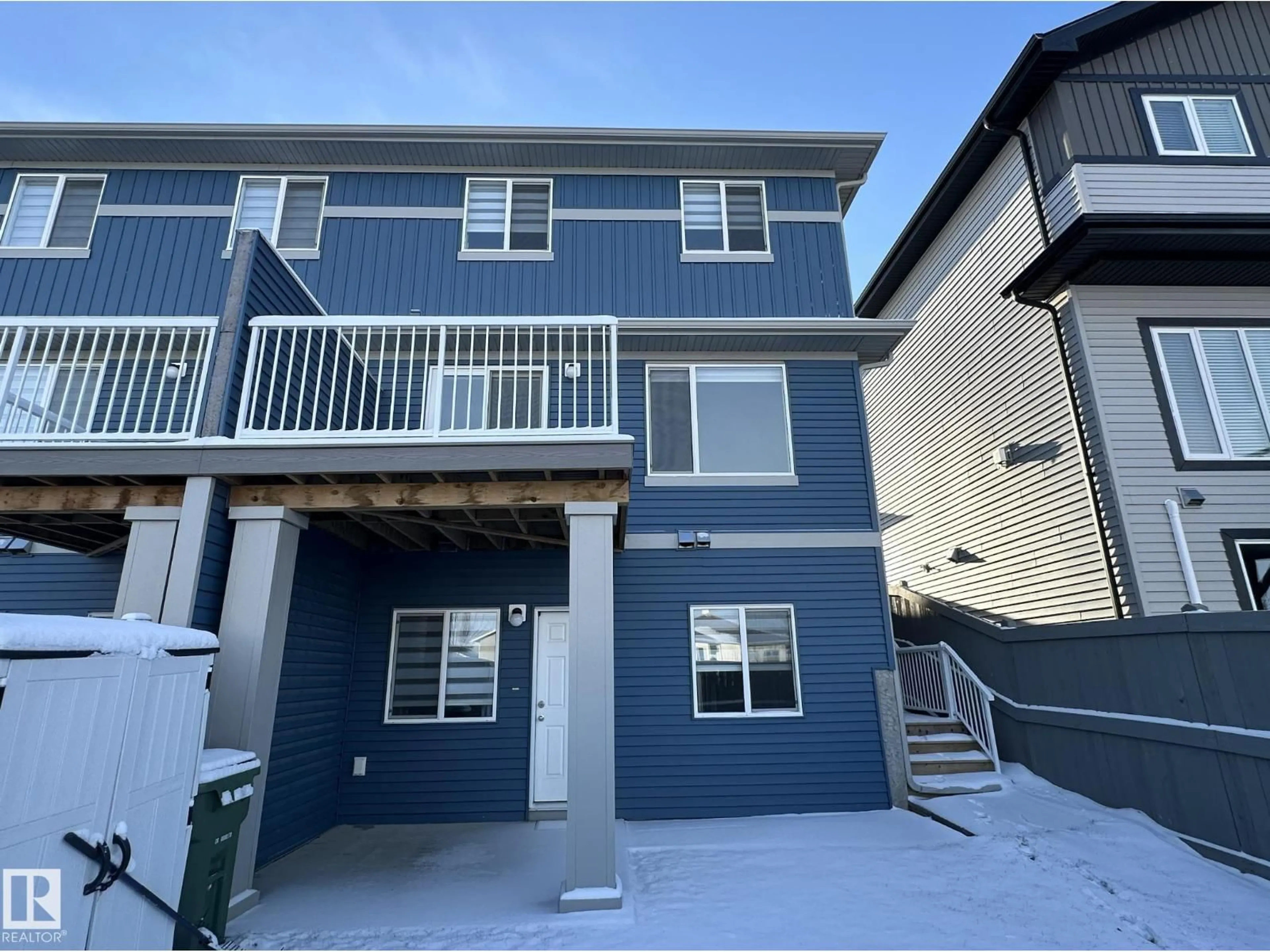 Home with vinyl exterior material, unknown for 752 BERG LO, Leduc Alberta T9E1G8