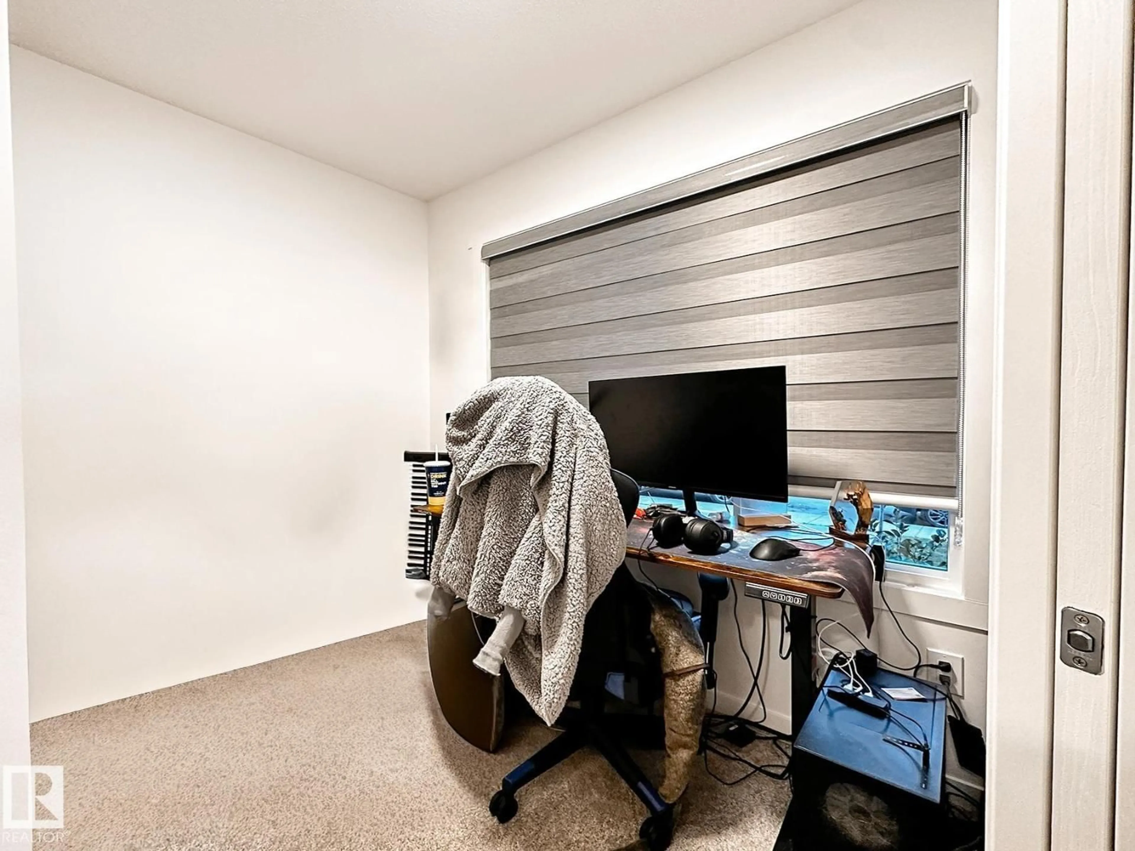 A pic of a room for 13 - 1025 SECORD PROMENADE, Edmonton Alberta T5T7V4