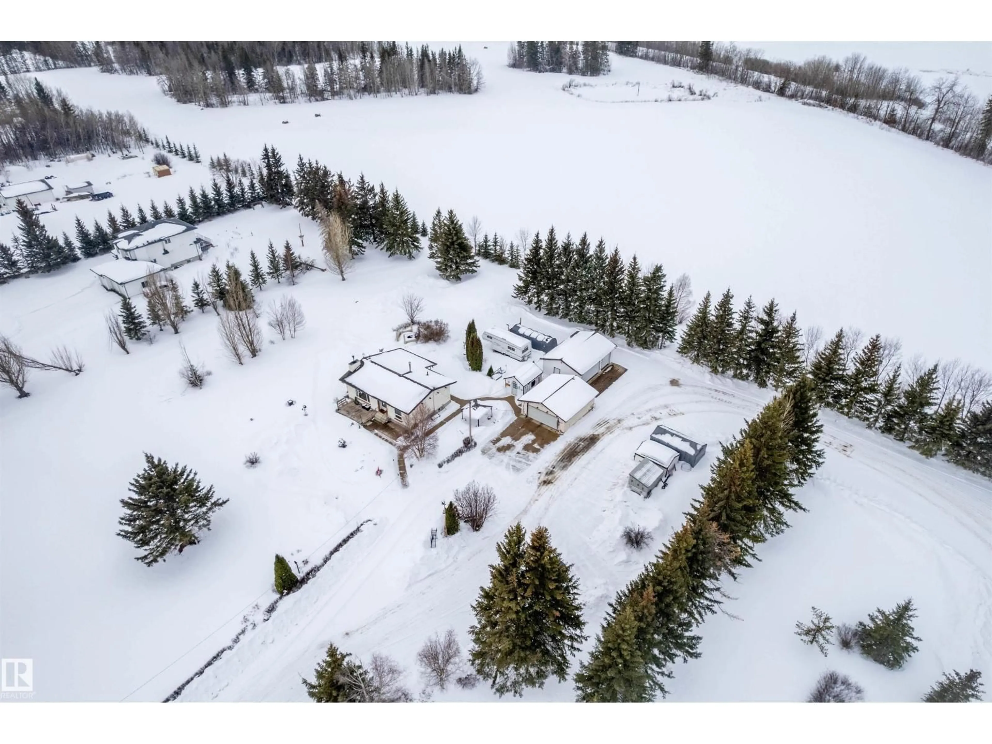 A pic from outside/outdoor area/front of a property/back of a property/a pic from drone, unknown for 3814 50 ST, Smoky Lake Town Alberta T0A3C0
