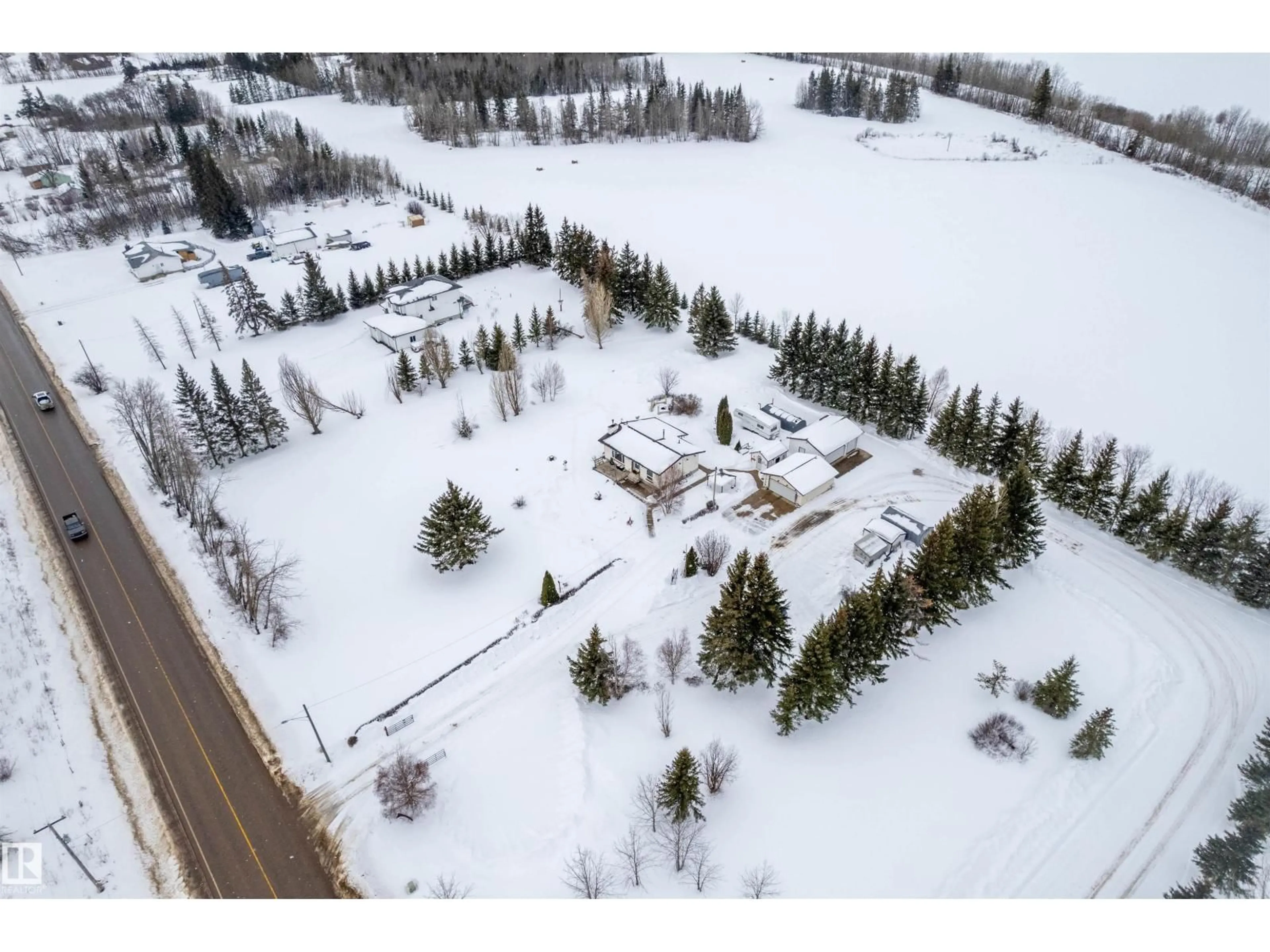 A pic from outside/outdoor area/front of a property/back of a property/a pic from drone, unknown for 3814 50 ST, Smoky Lake Town Alberta T0A3C0