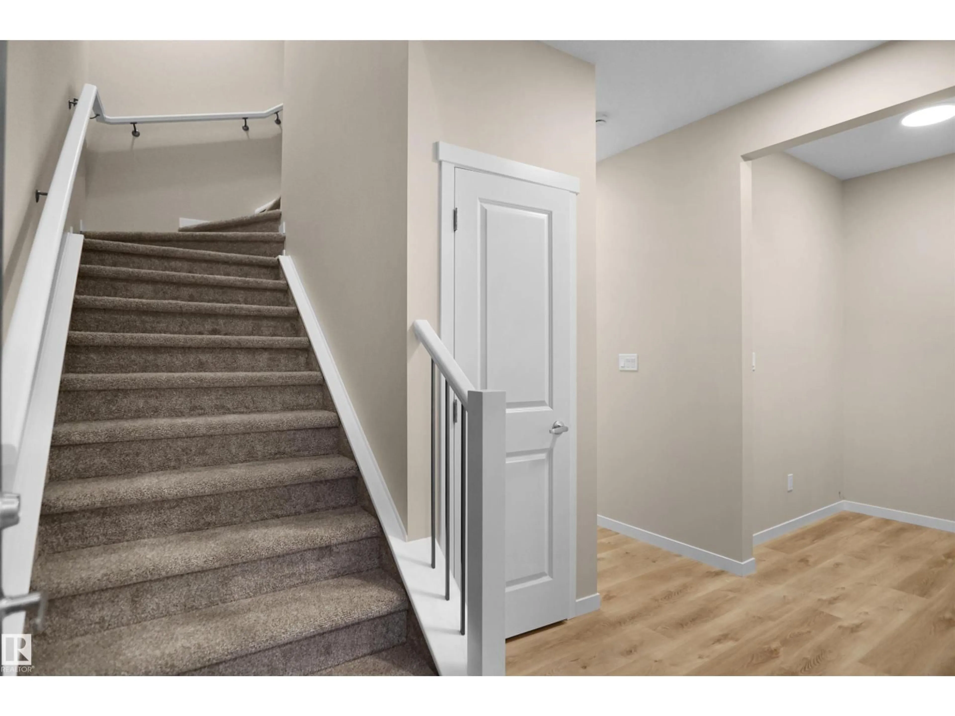 Unknown for NW - 9828 219 ST, Edmonton Alberta T5T7A7