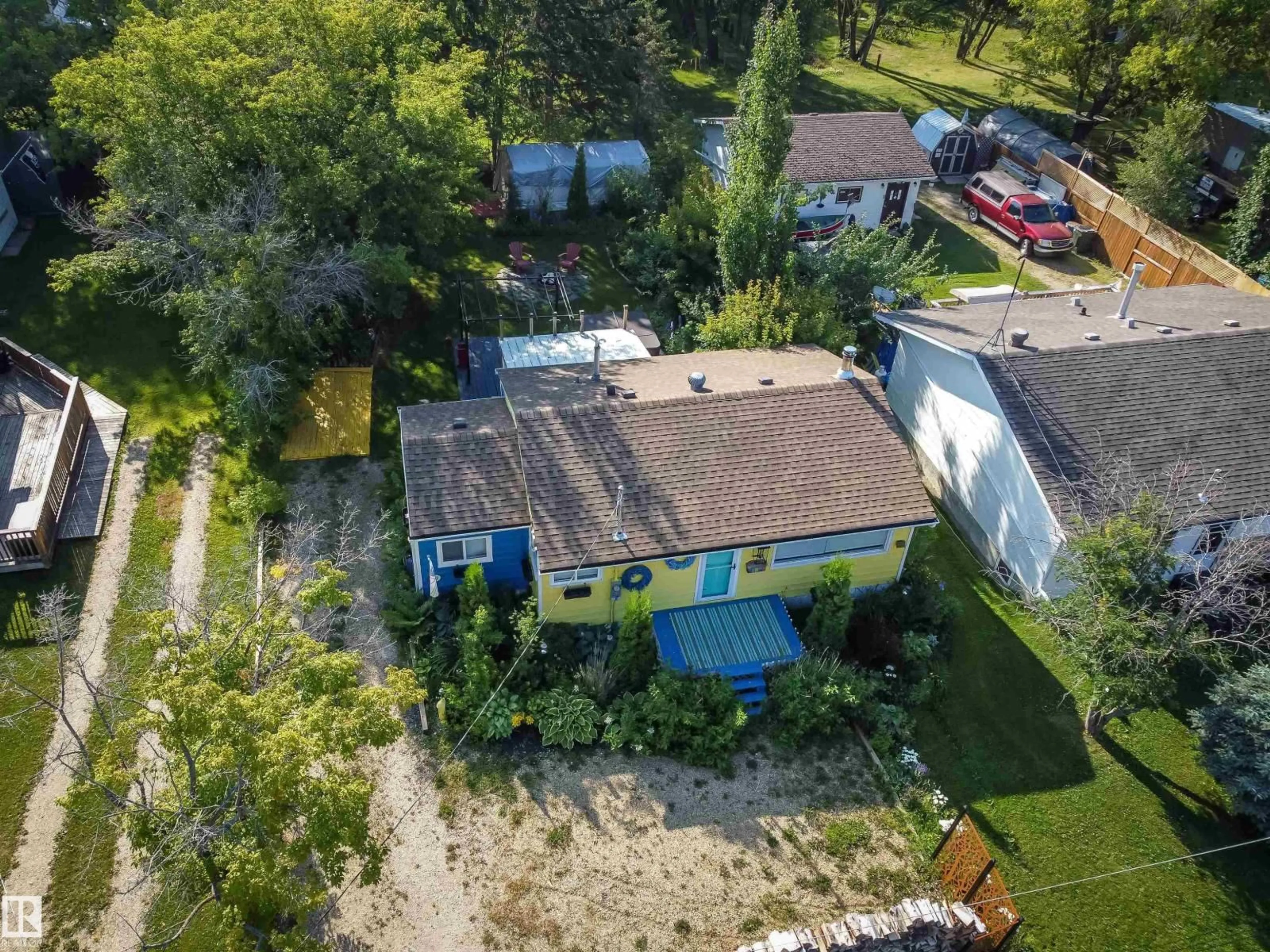 A pic from outside/outdoor area/front of a property/back of a property/a pic from drone, street for 303 3 ST, Rural Lac Ste. Anne County Alberta T0E1A0