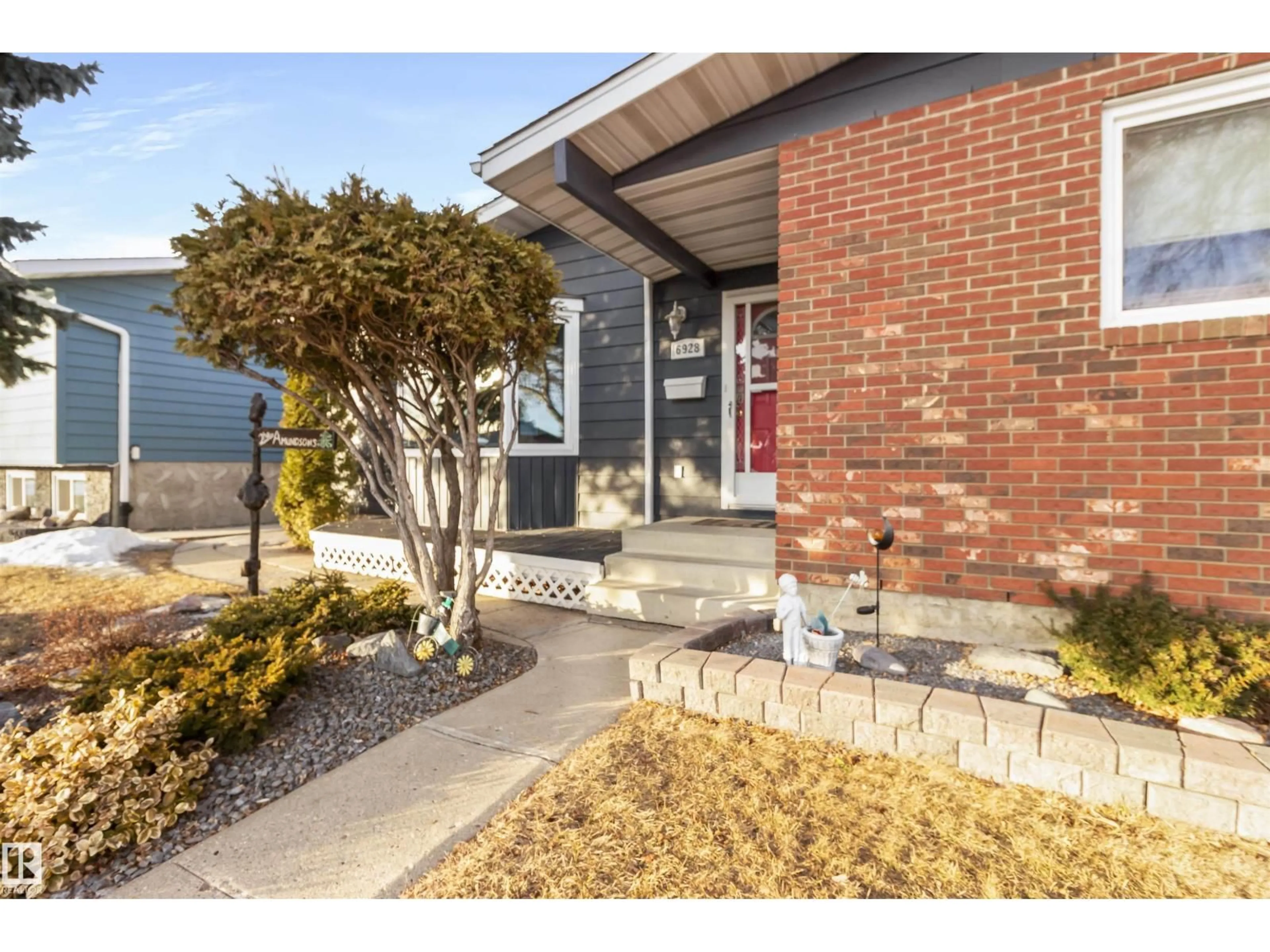 Home with brick exterior material, unknown for 6928 13 AV, Edmonton Alberta T6K3P7