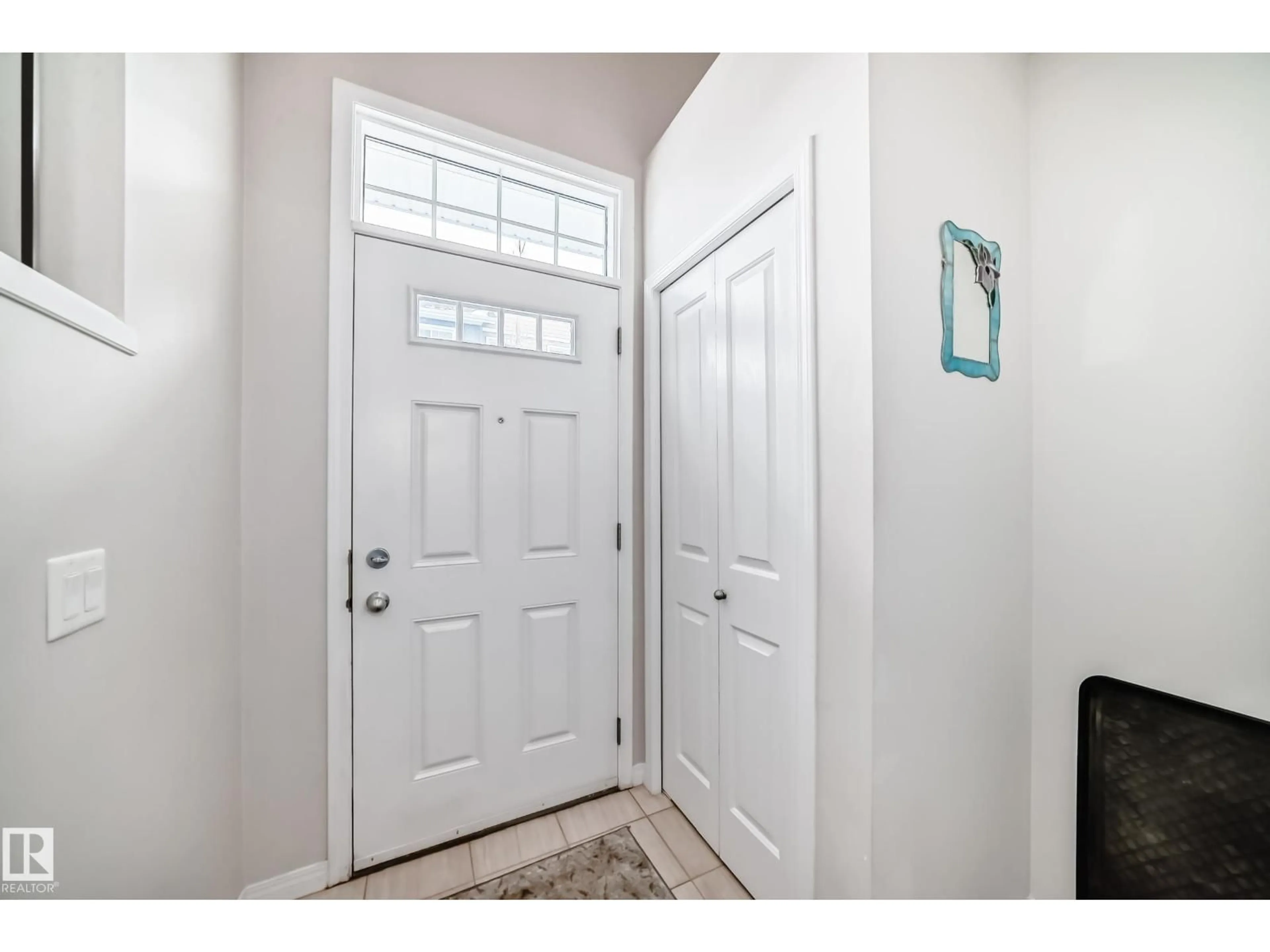 Indoor entryway for #90 - 4050 SAVARYN DR, Edmonton Alberta T6X1R8