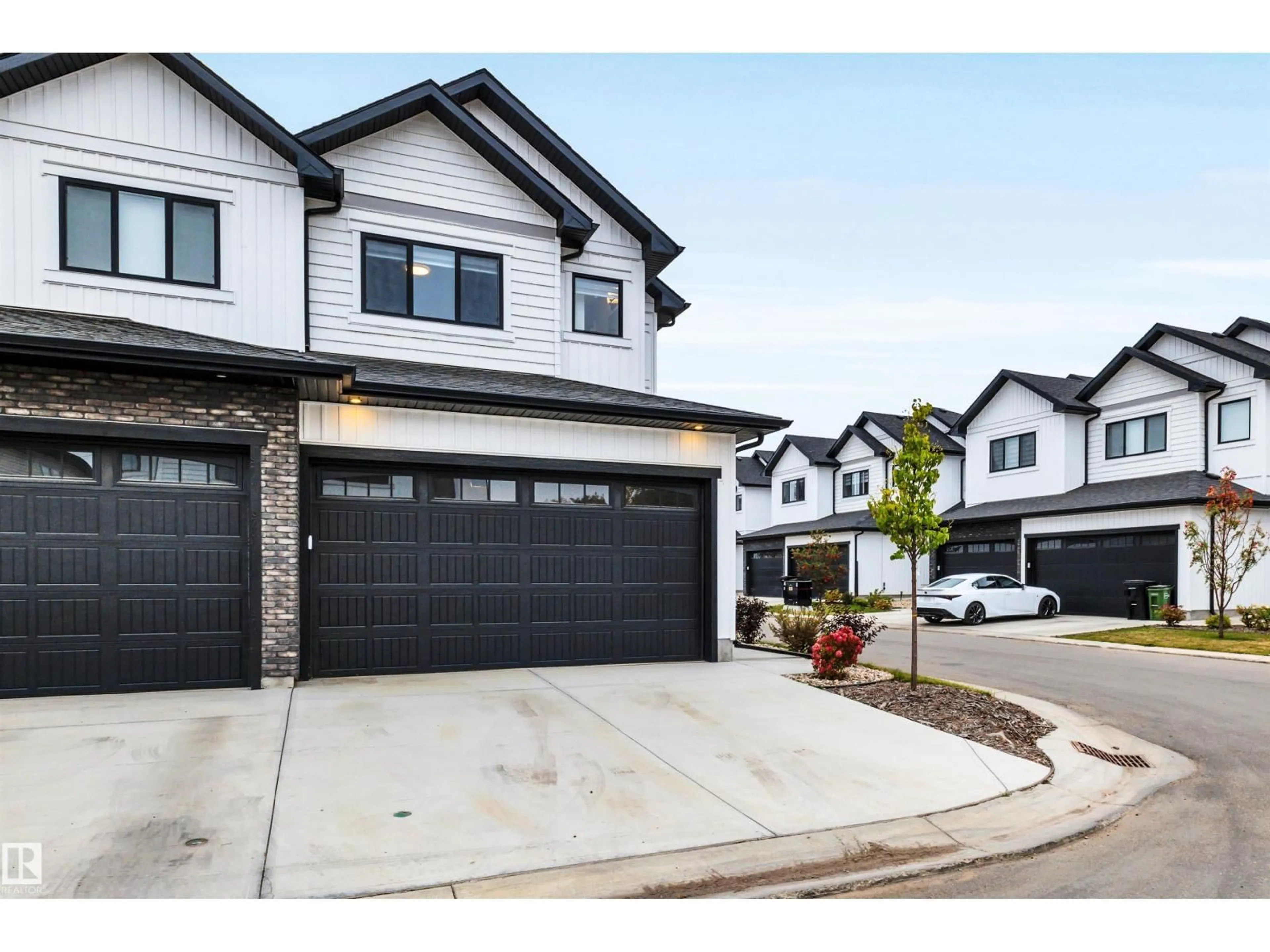 Unknown for #52 - 5122 213A ST, Edmonton Alberta T6M0K7