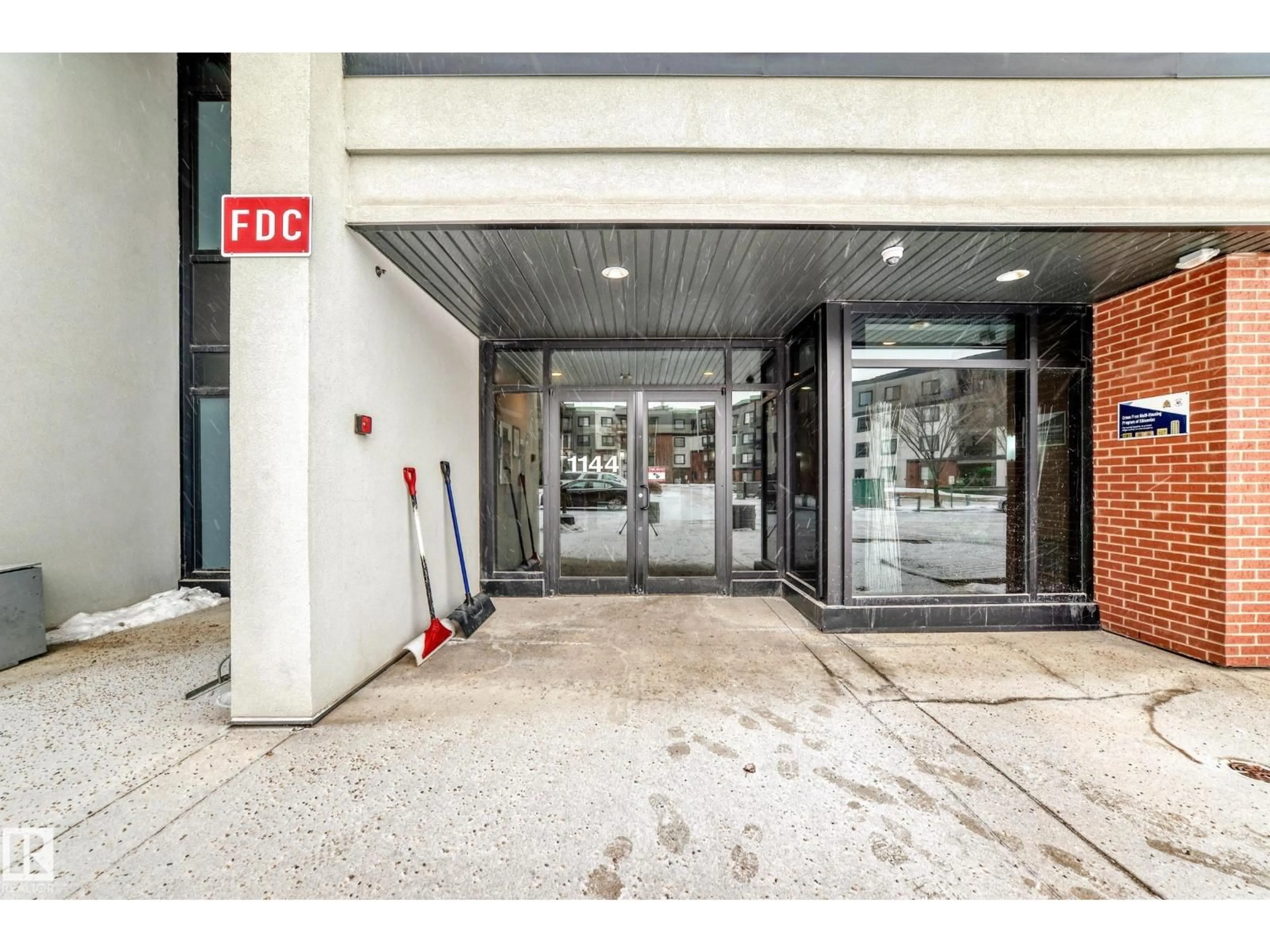 Indoor foyer for #108 - 1144 ADAMSON DR, Edmonton Alberta T6W2X7