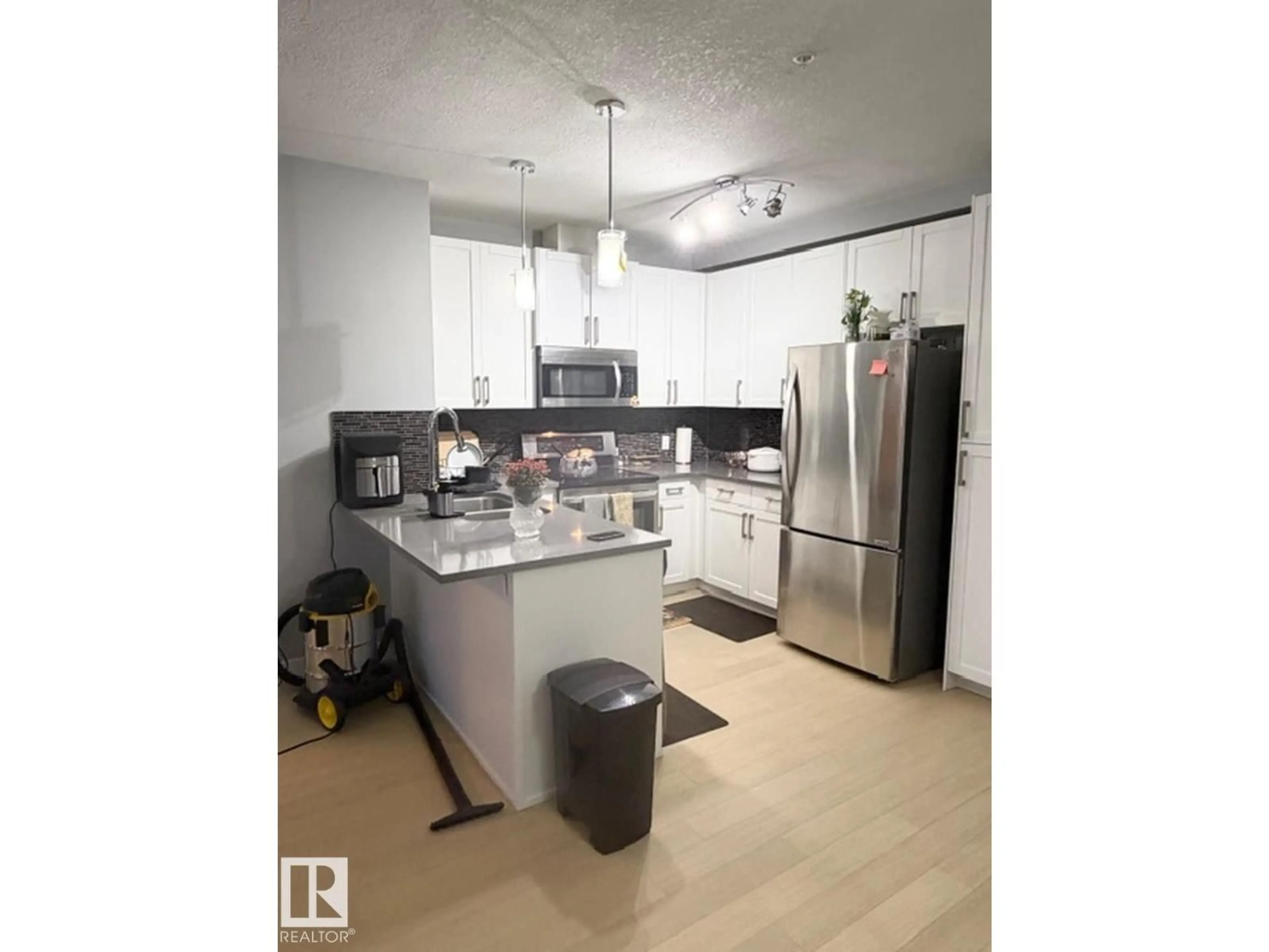 Standard kitchen, unknown for 706 - 5151 WINDERMERE BV, Edmonton Alberta T6W2K4