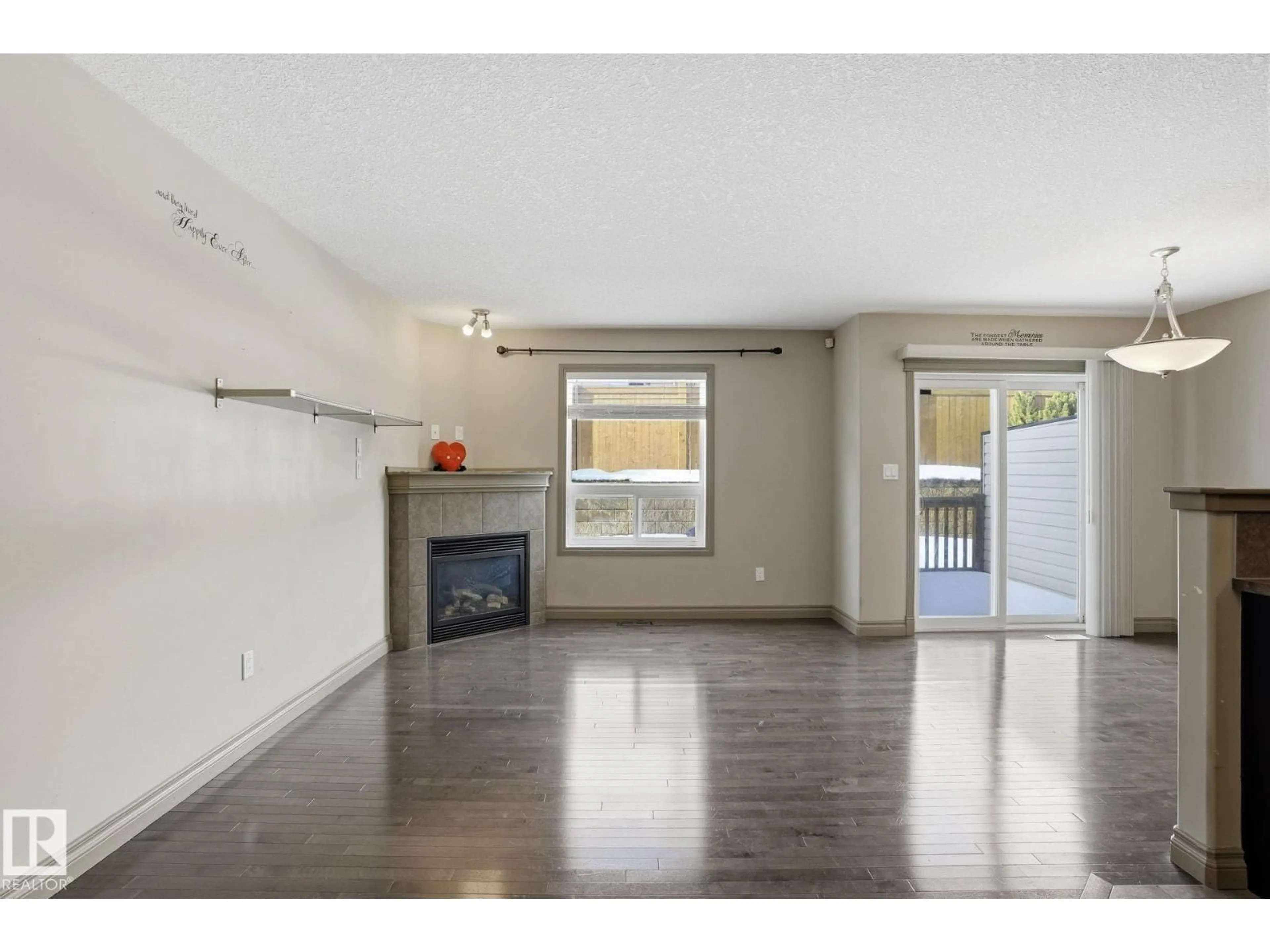 A pic of a room for #21 - 5120 164 AV, Edmonton Alberta T5Y0L7