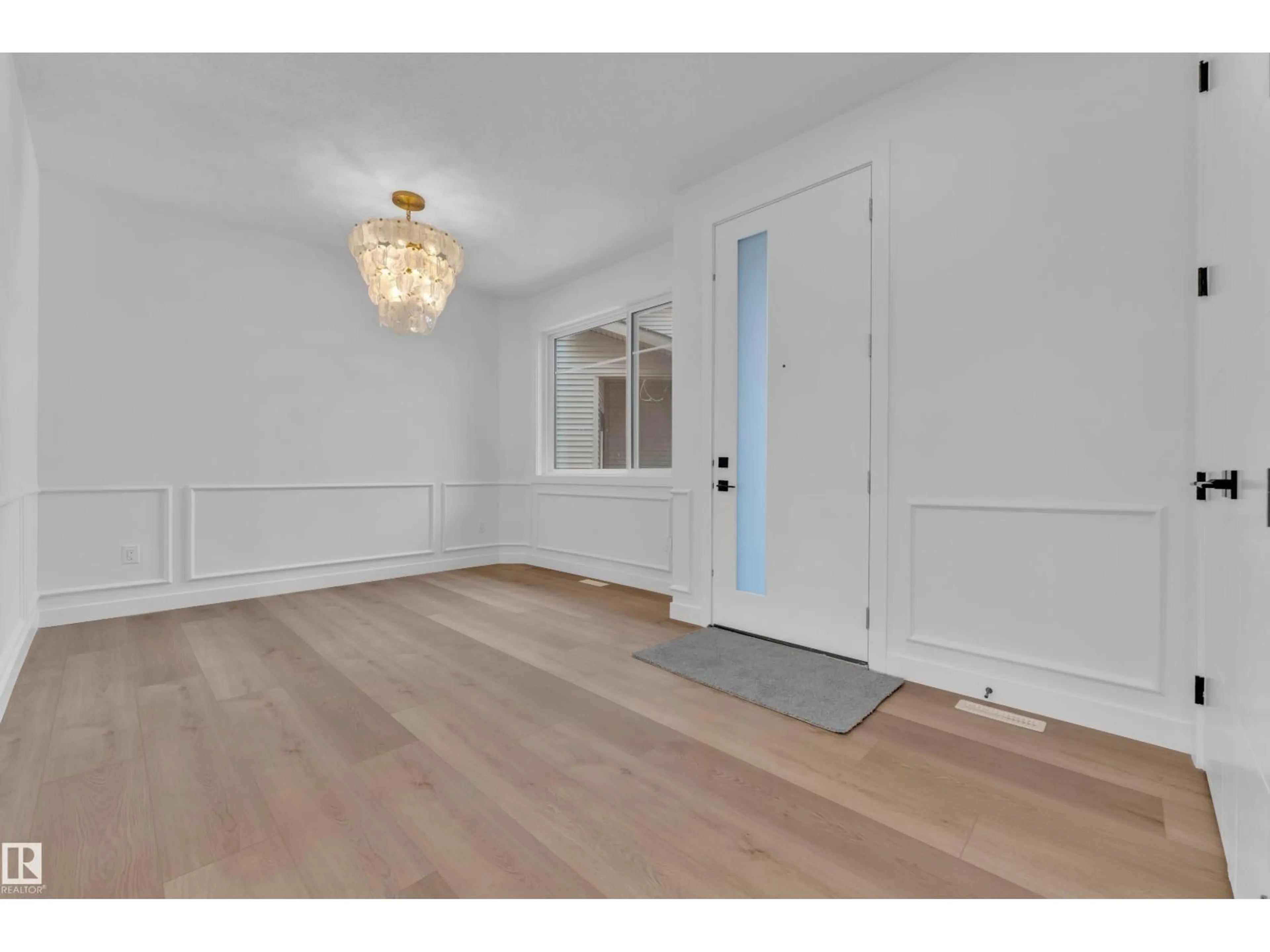 Indoor entryway for 159 GRAYBRIAR DR, Stony Plain Alberta T7Z0M7