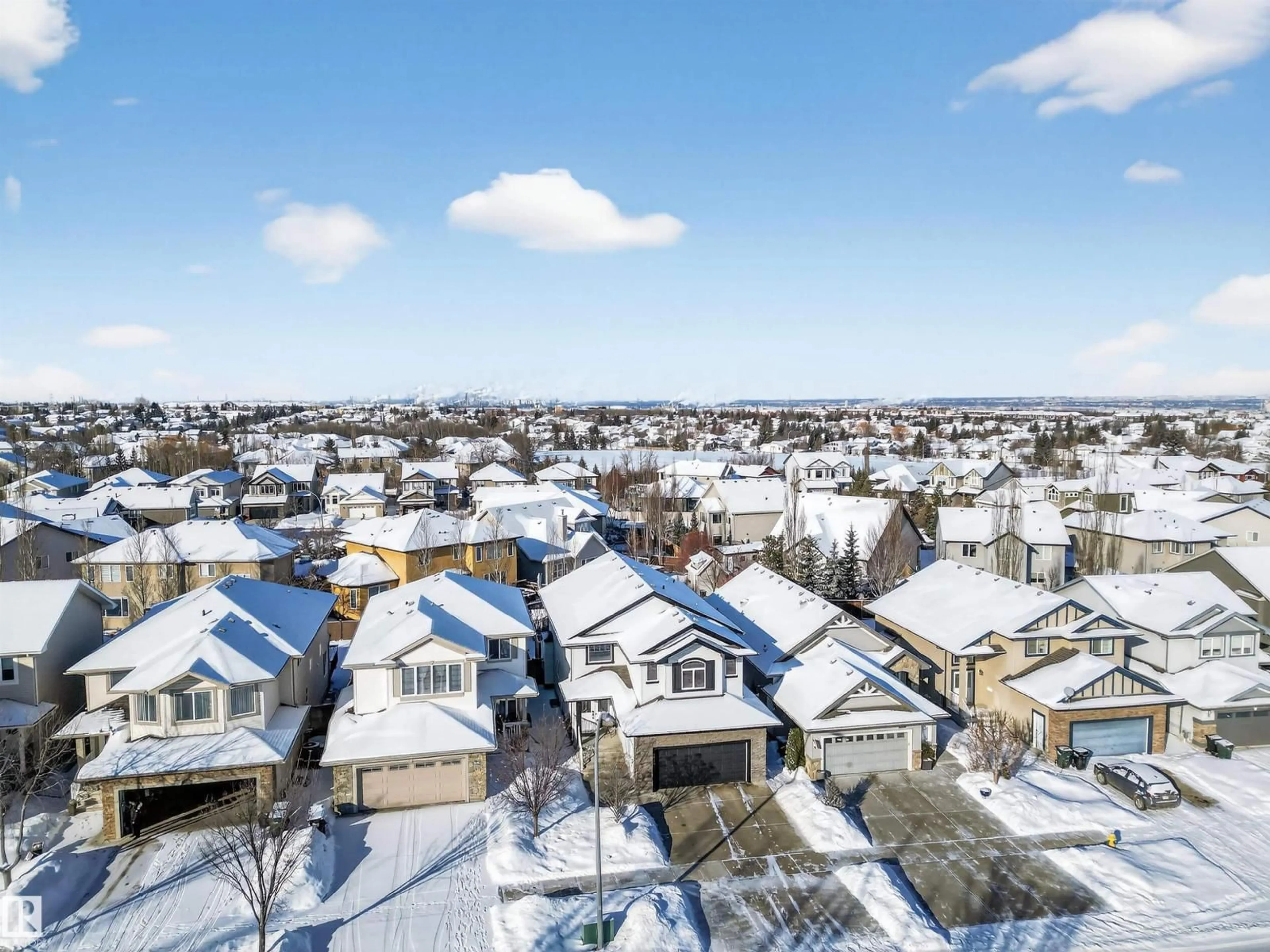 A pic from outside/outdoor area/front of a property/back of a property/a pic from drone, city buildings view from balcony for 332 CRIMSON DR, Sherwood Park Alberta T8H0L5