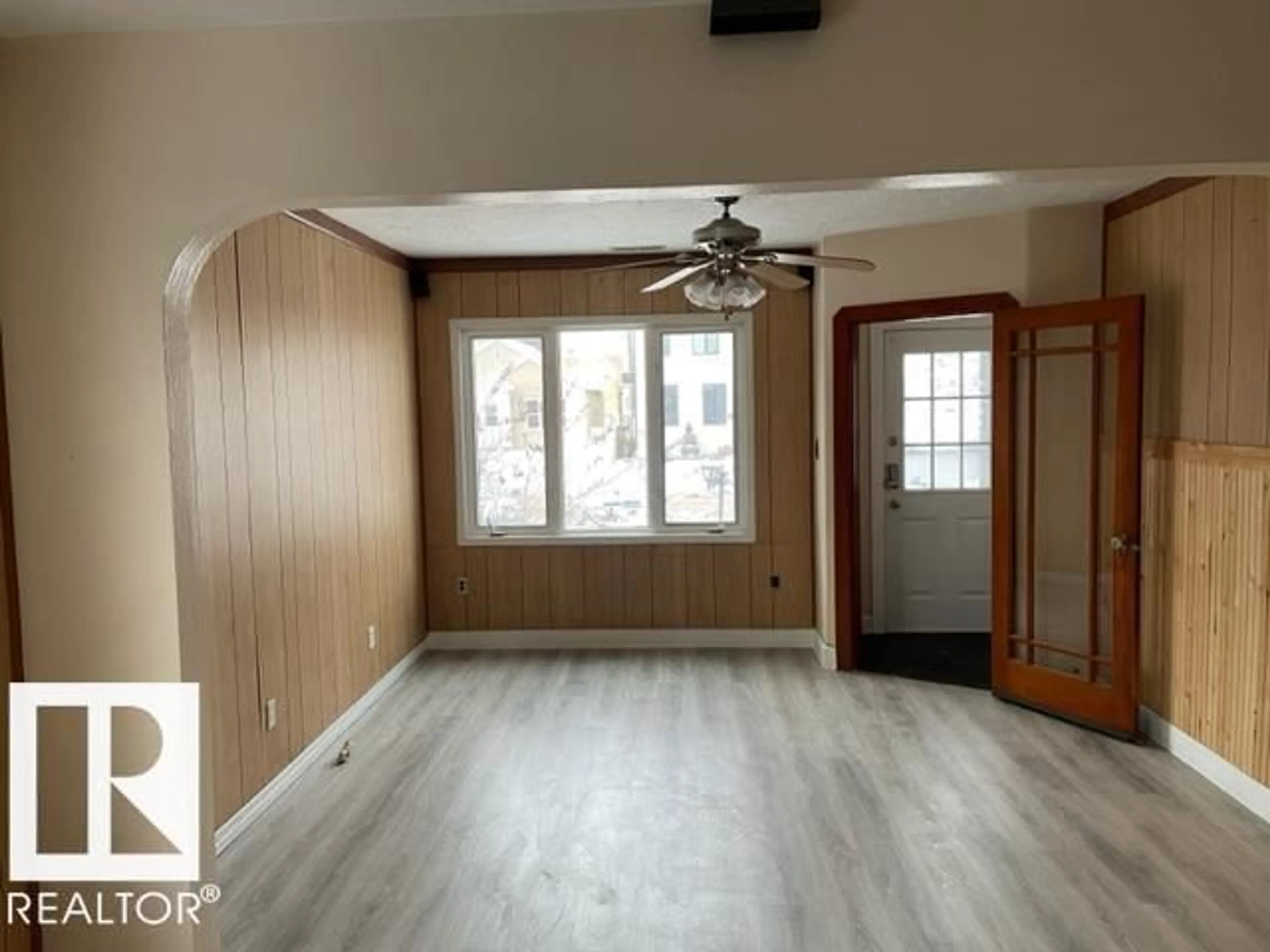 A pic of a room for 10917 96 ST, Edmonton Alberta T5H2K4