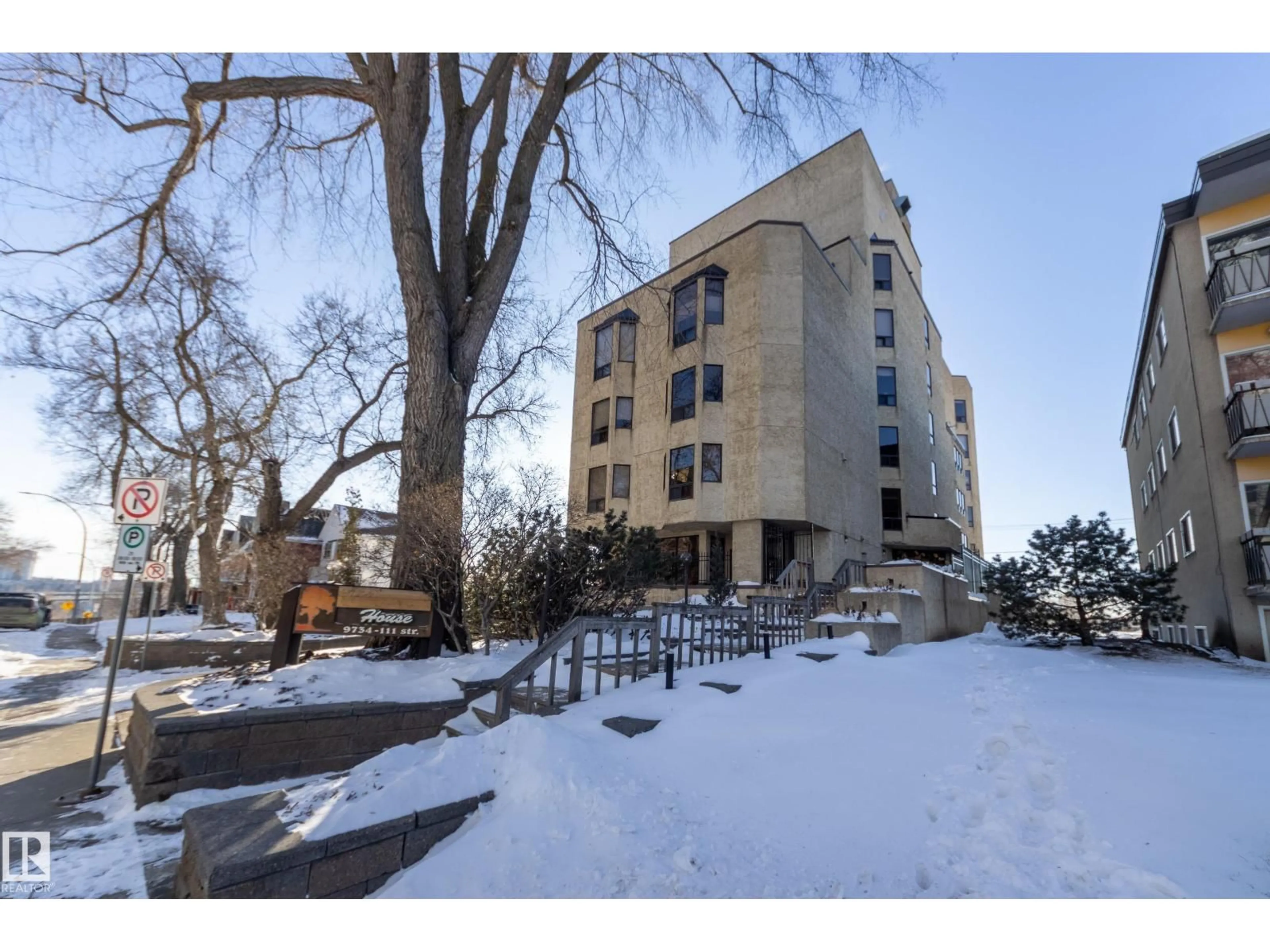 Unknown for 7 - 9734 111 ST NW, Edmonton Alberta T5K1J8
