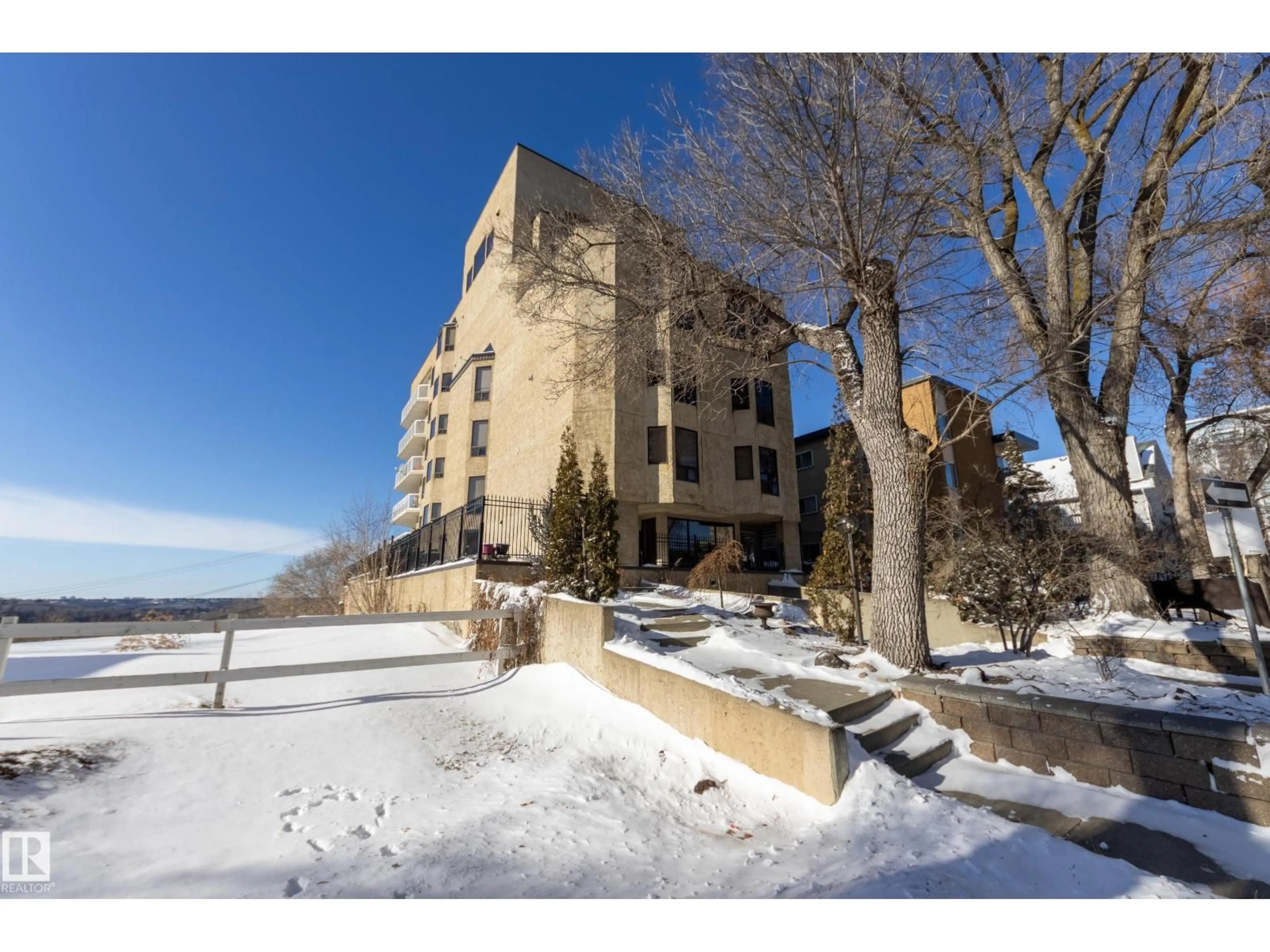 Unknown for 7 - 9734 111 ST NW, Edmonton Alberta T5K1J8