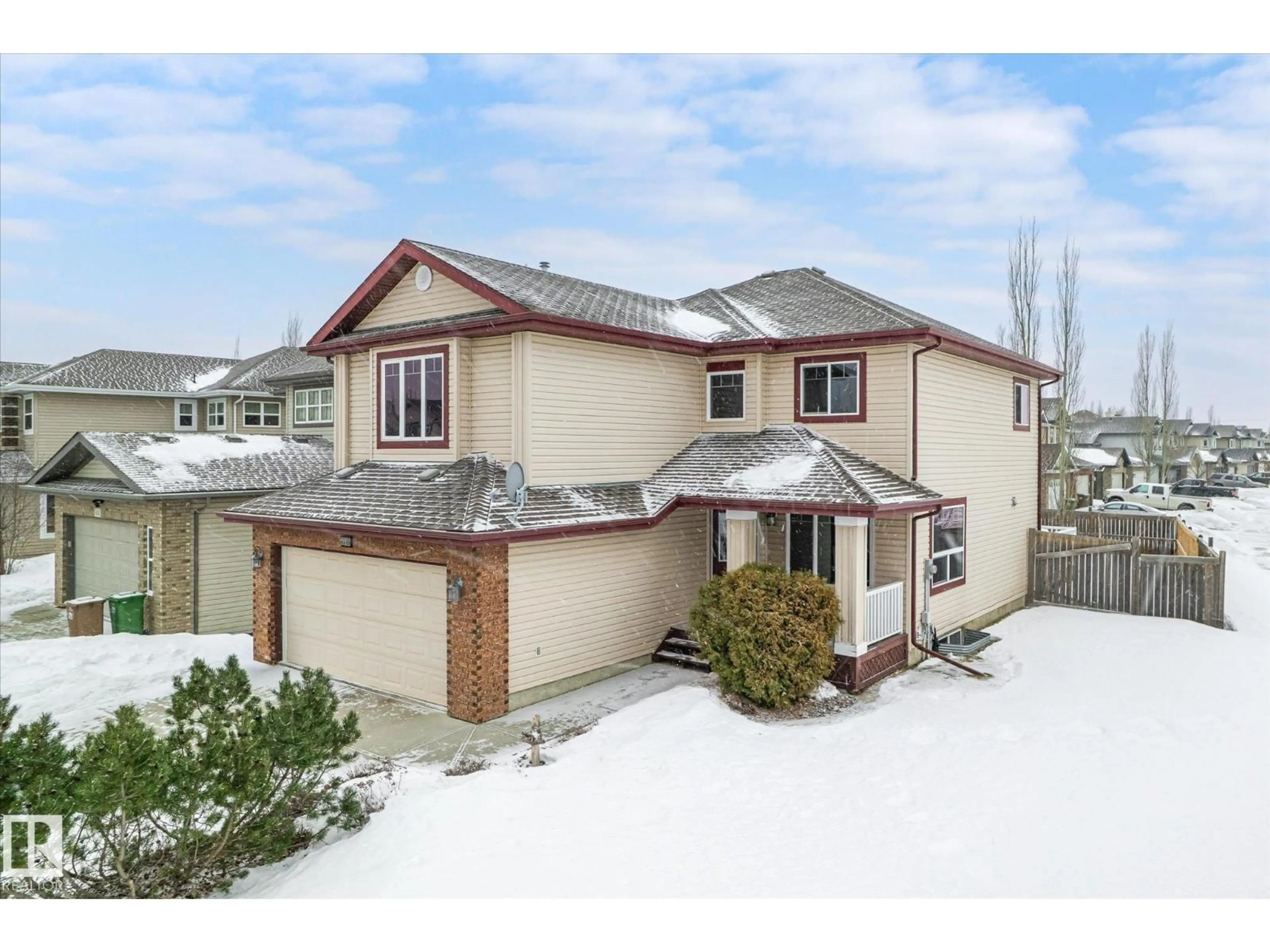A pic from outside/outdoor area/front of a property/back of a property/a pic from drone, street for 66 NADINE WY, St. Albert Alberta T8N1C6
