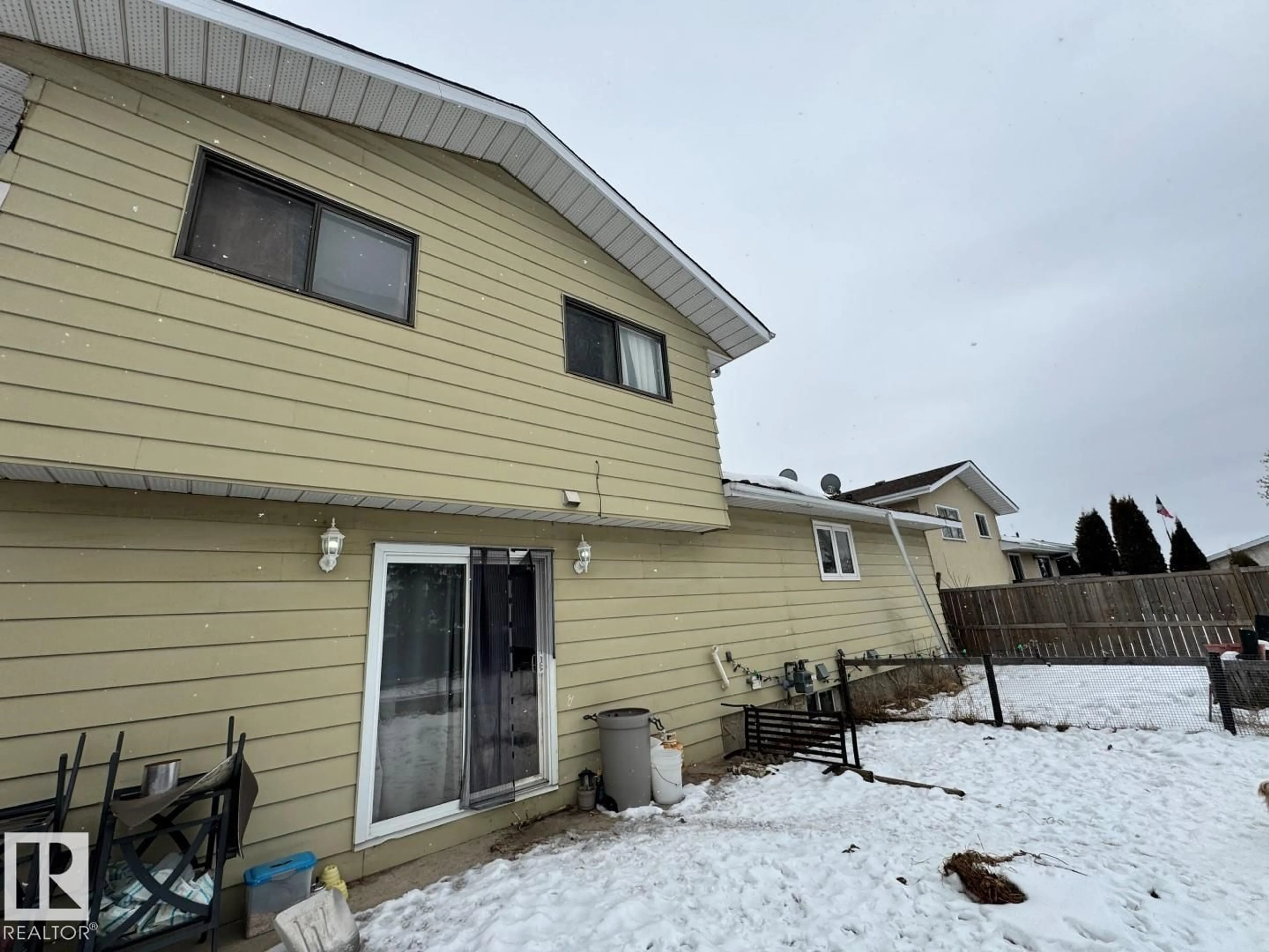 Unknown for NW - 3536 65 ST, Edmonton Alberta T6L1G4