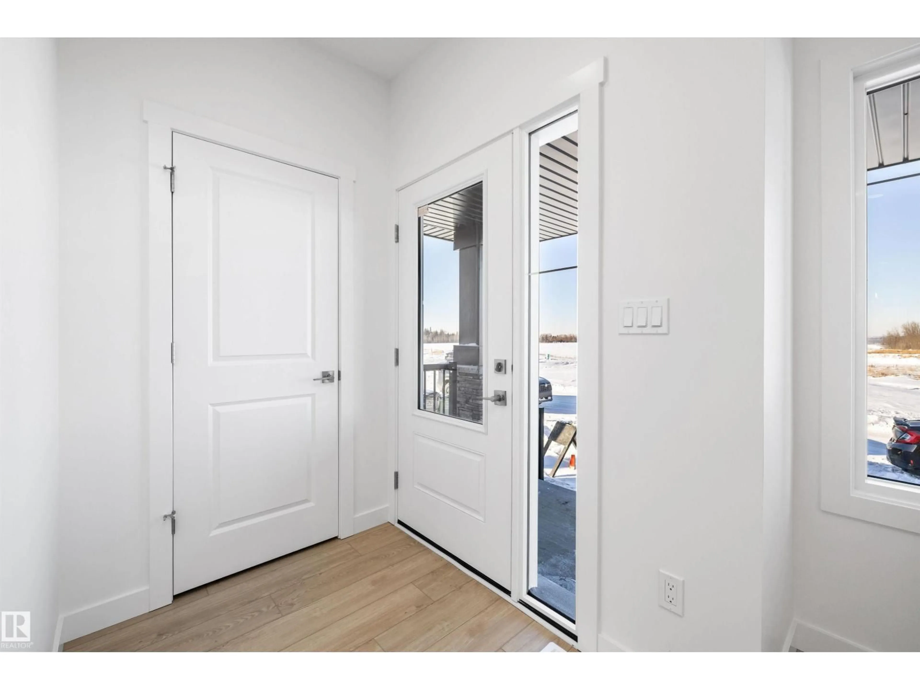 Indoor entryway for 4594 WARBLER LO, Edmonton Alberta T5S0W9