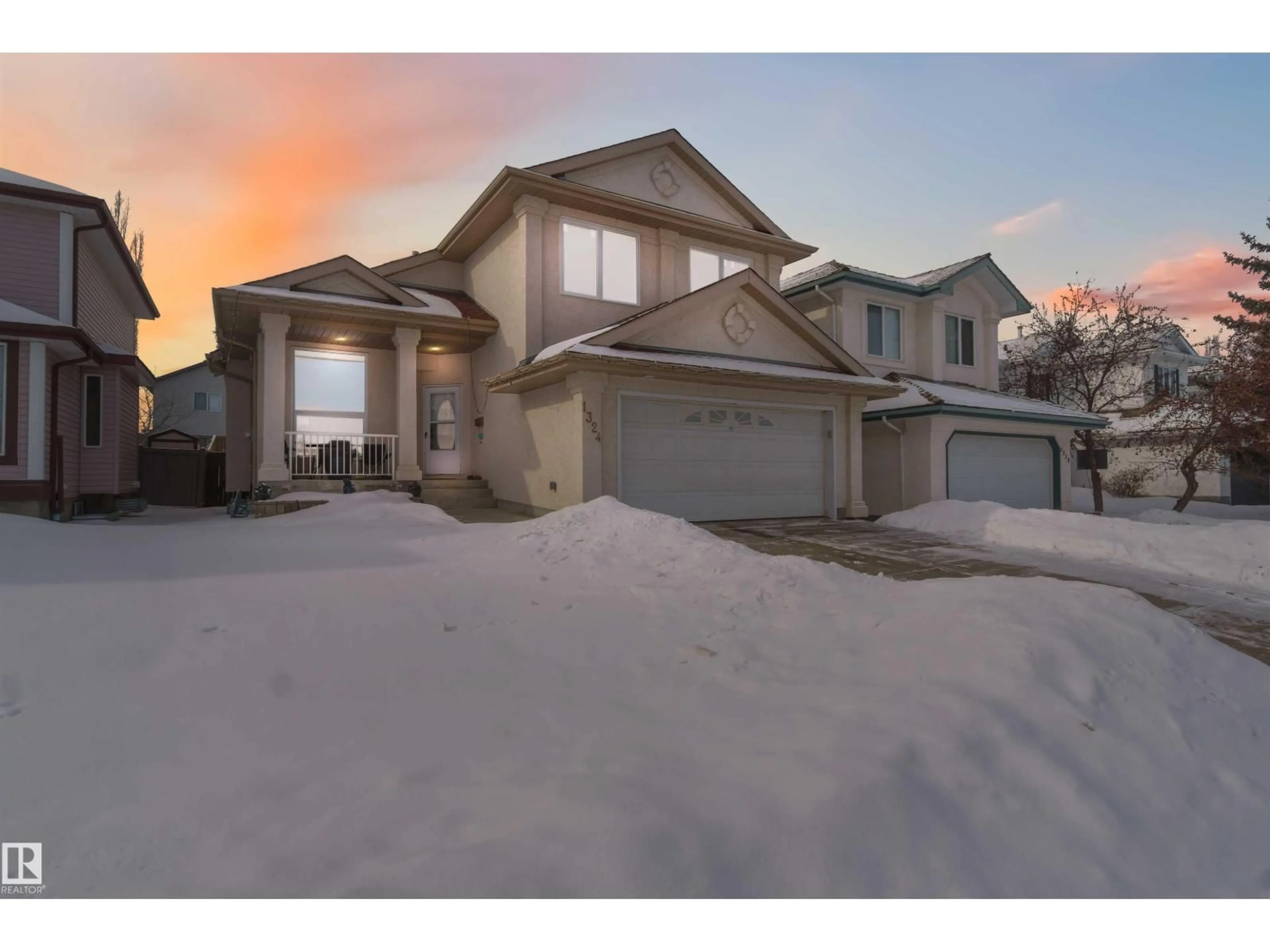 A pic from outside/outdoor area/front of a property/back of a property/a pic from drone, street for NW - 1324 116 ST, Edmonton Alberta T6J7B3