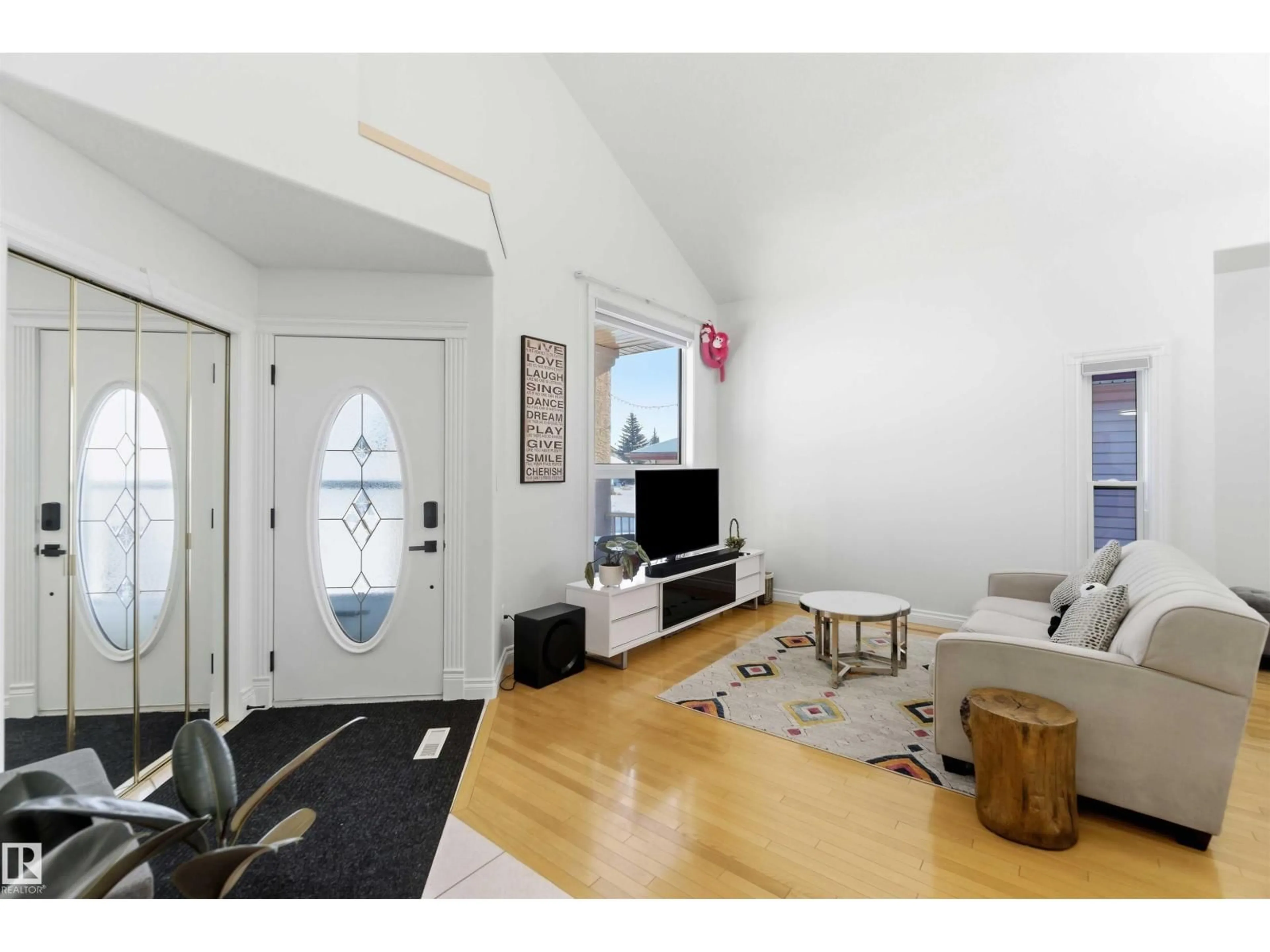 Unknown for NW - 1324 116 ST, Edmonton Alberta T6J7B3