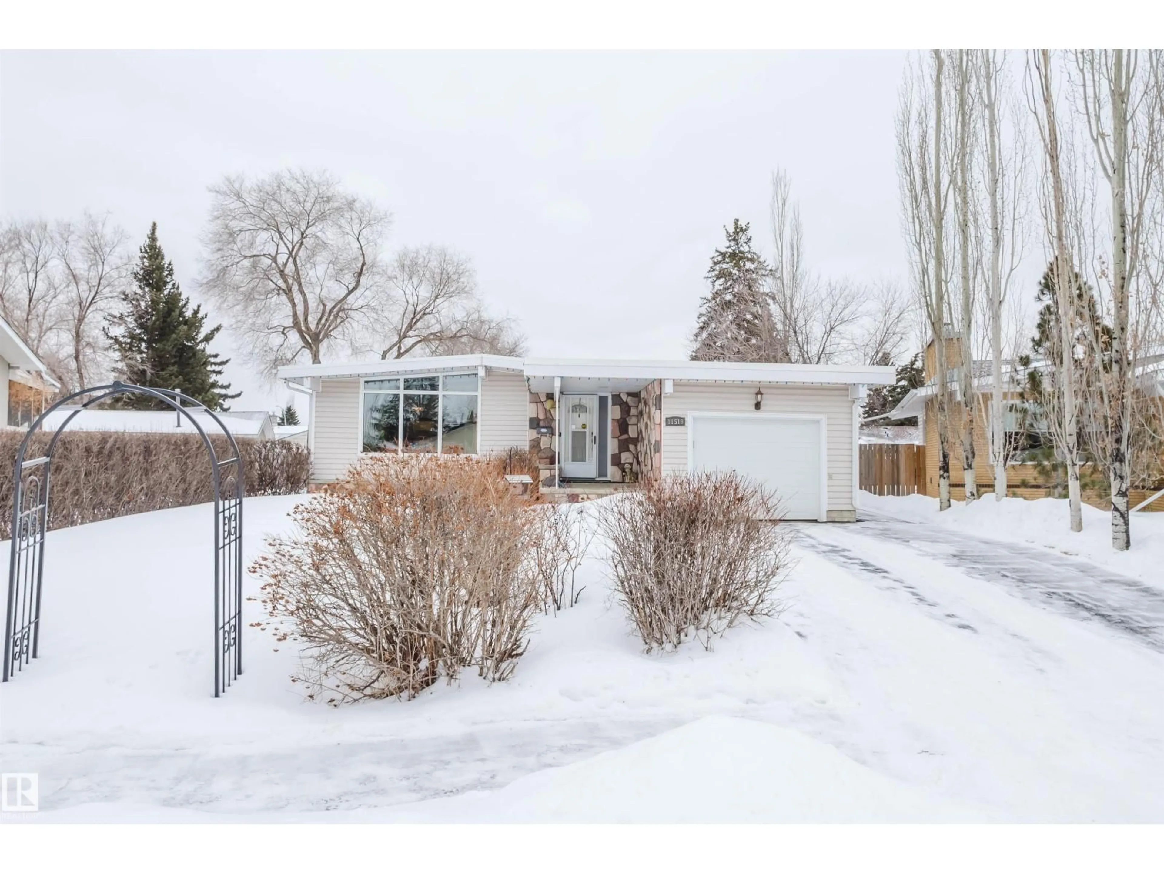 Unknown for 11519 37A AV, Edmonton Alberta T6J0J6