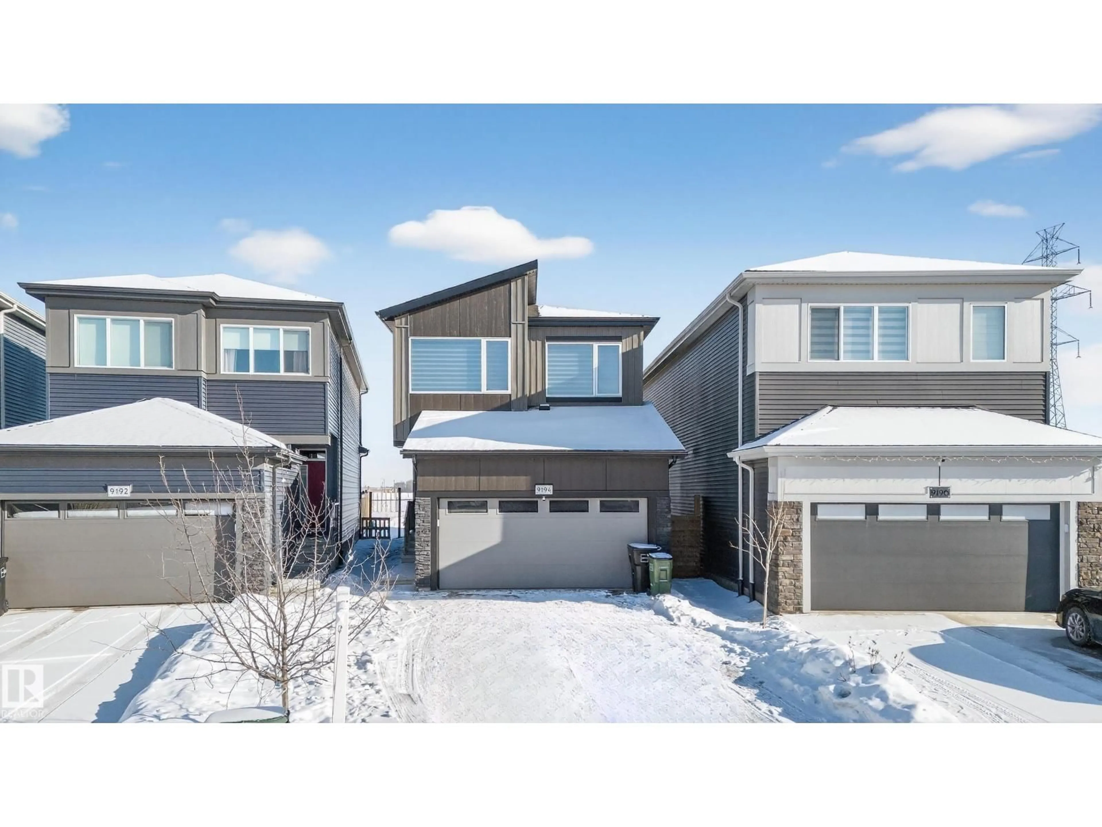 Unknown for SW - 9194 PEAR DRIVE, Edmonton Alberta T6X2Z4