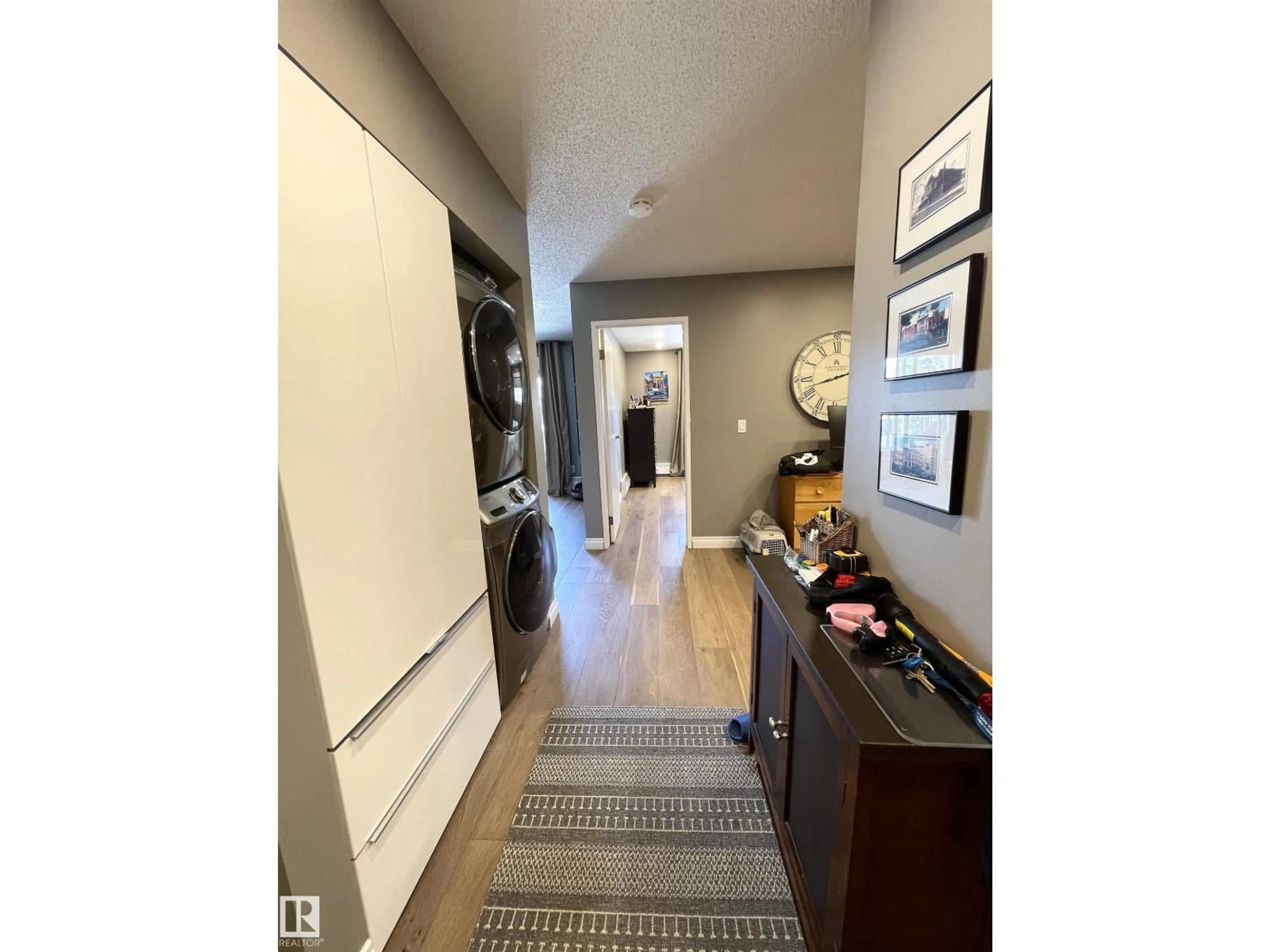 Indoor entryway for 306 - 11511 130 ST NW, Edmonton Alberta T5M4B3