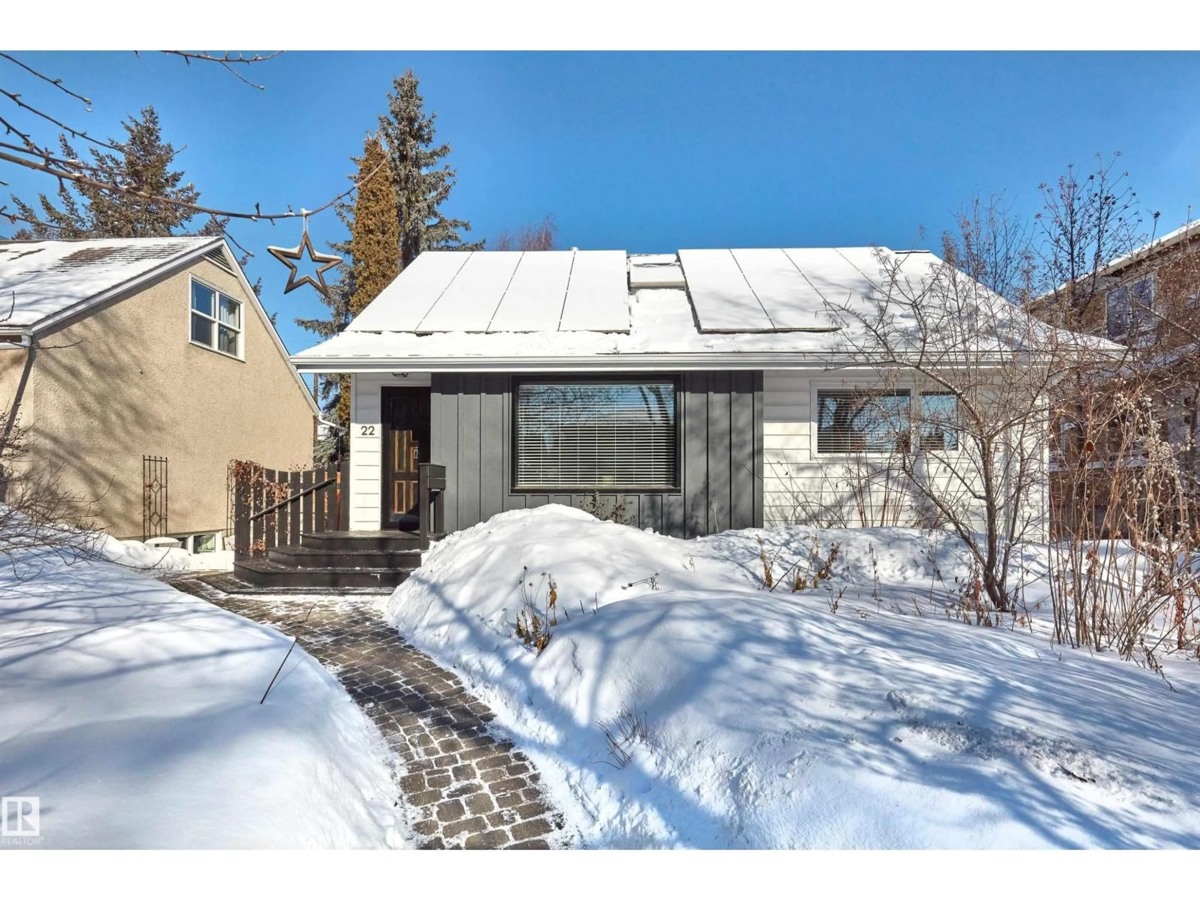 Unknown for 11622 76 AV, Edmonton Alberta T6G0K8