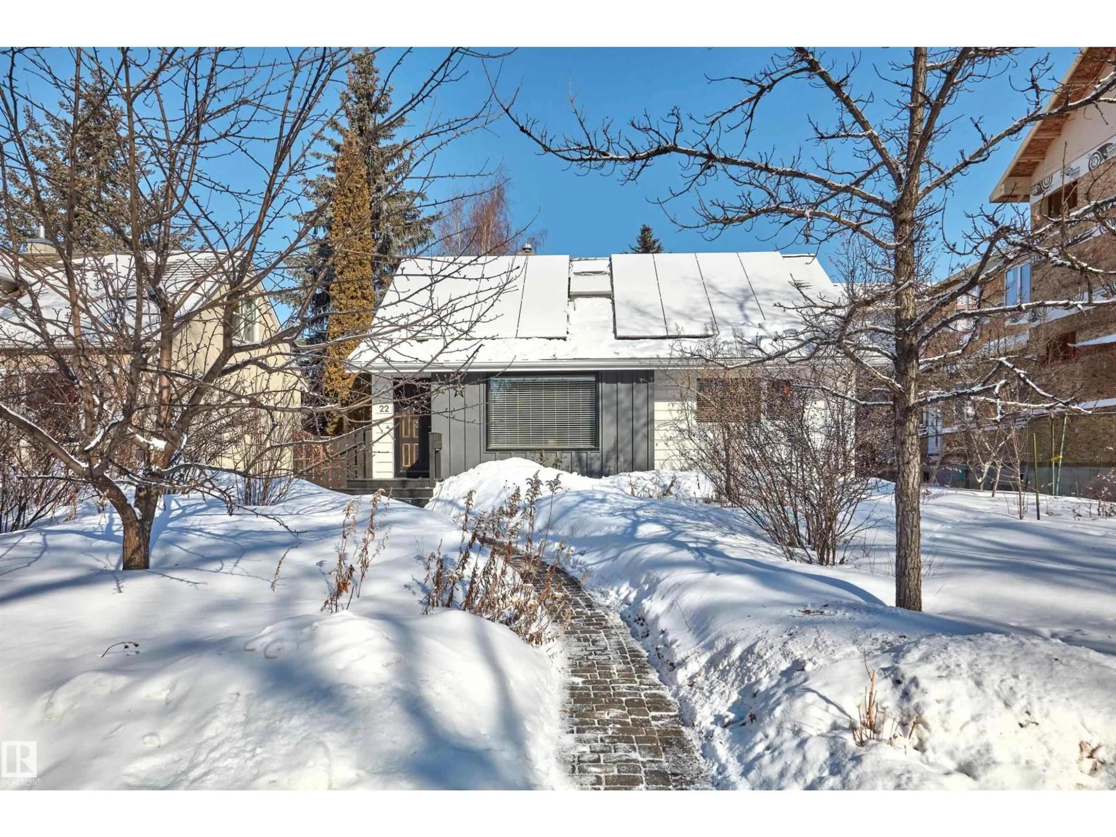 Unknown for 11622 76 AV, Edmonton Alberta T6G0K8