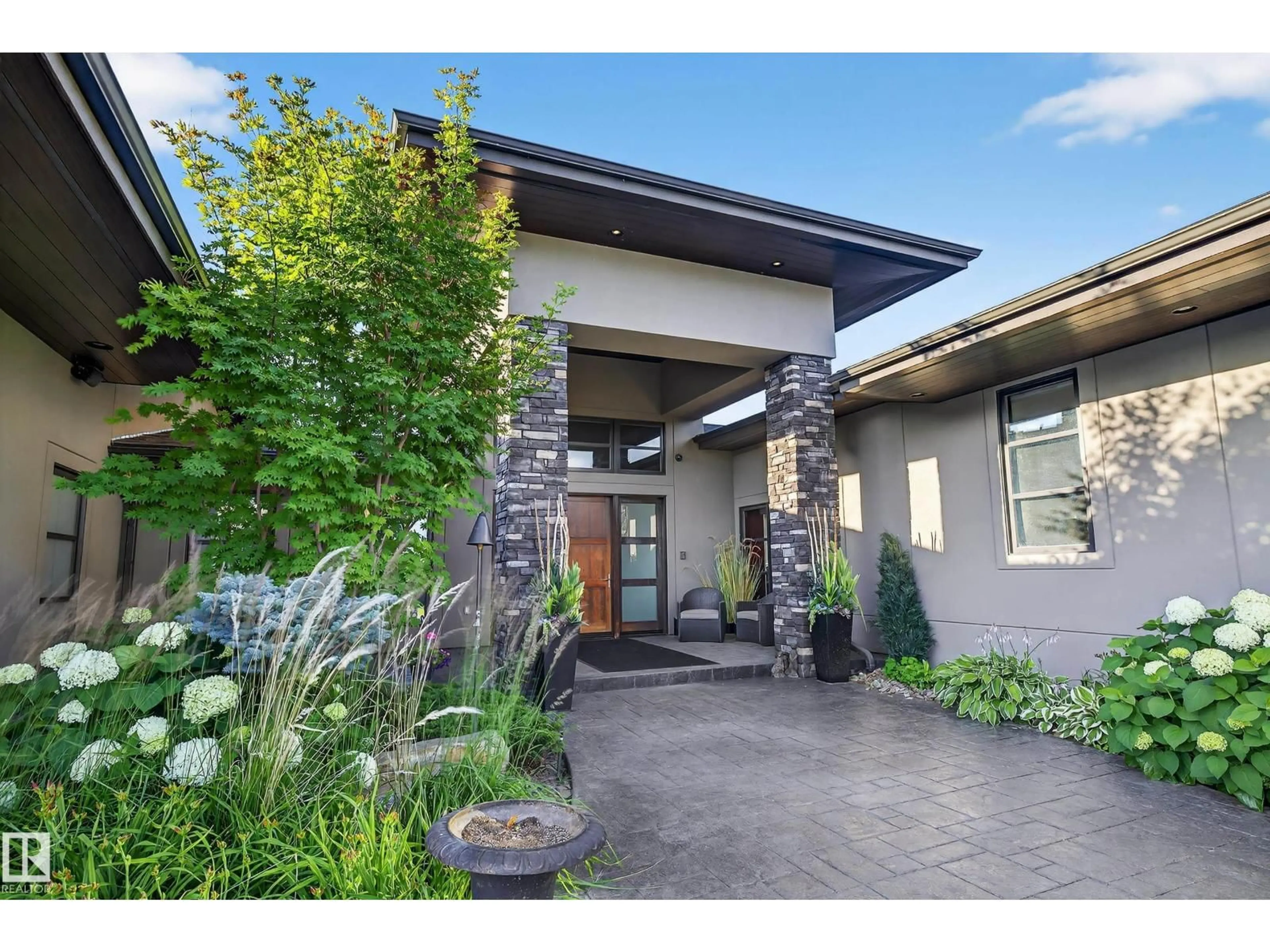 Unknown for 13758 VALLEYVIEW DR, Edmonton Alberta T5R5T8