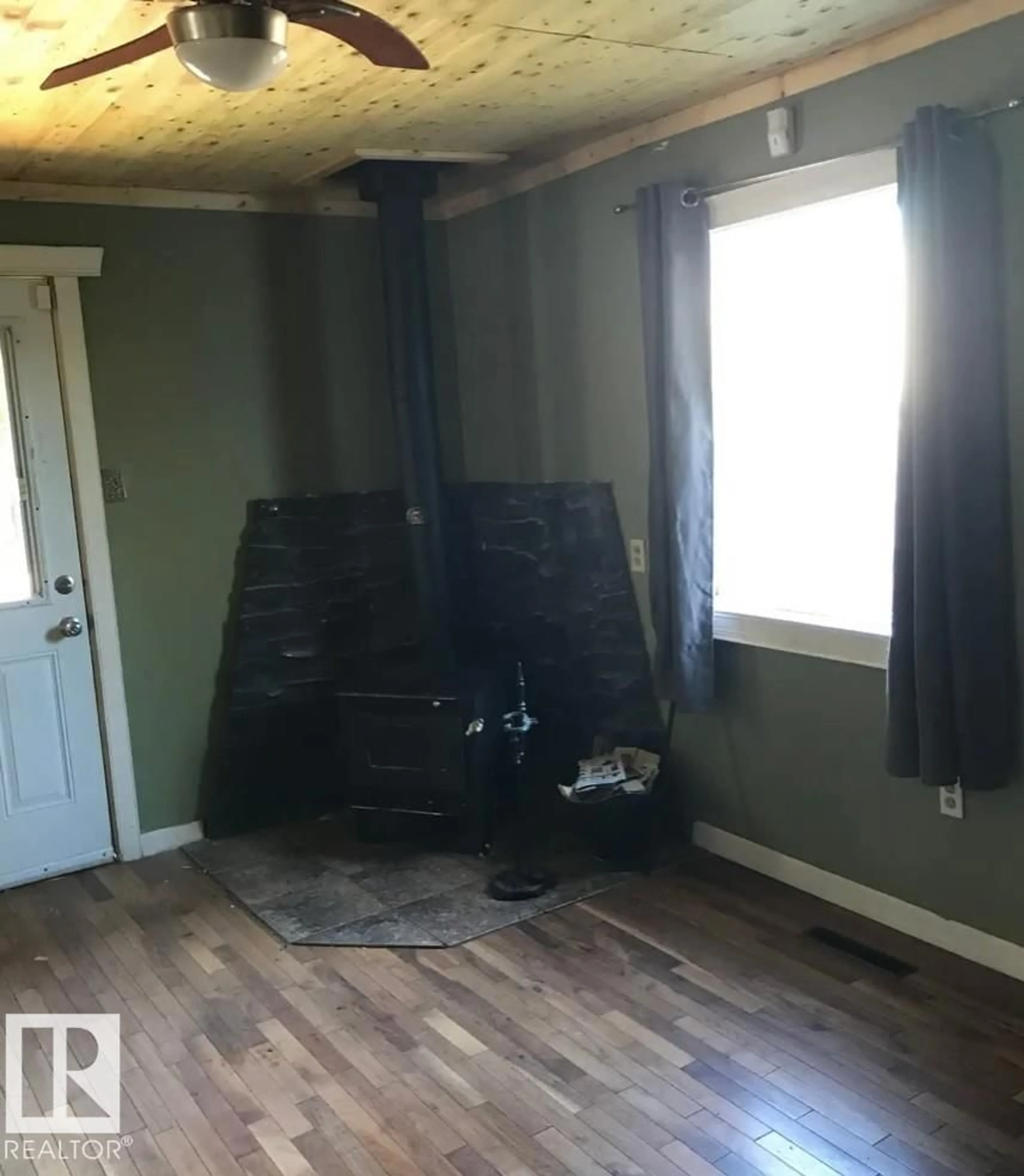A pic of a room for 5231 46 ST, Camrose Alberta T4V1H4