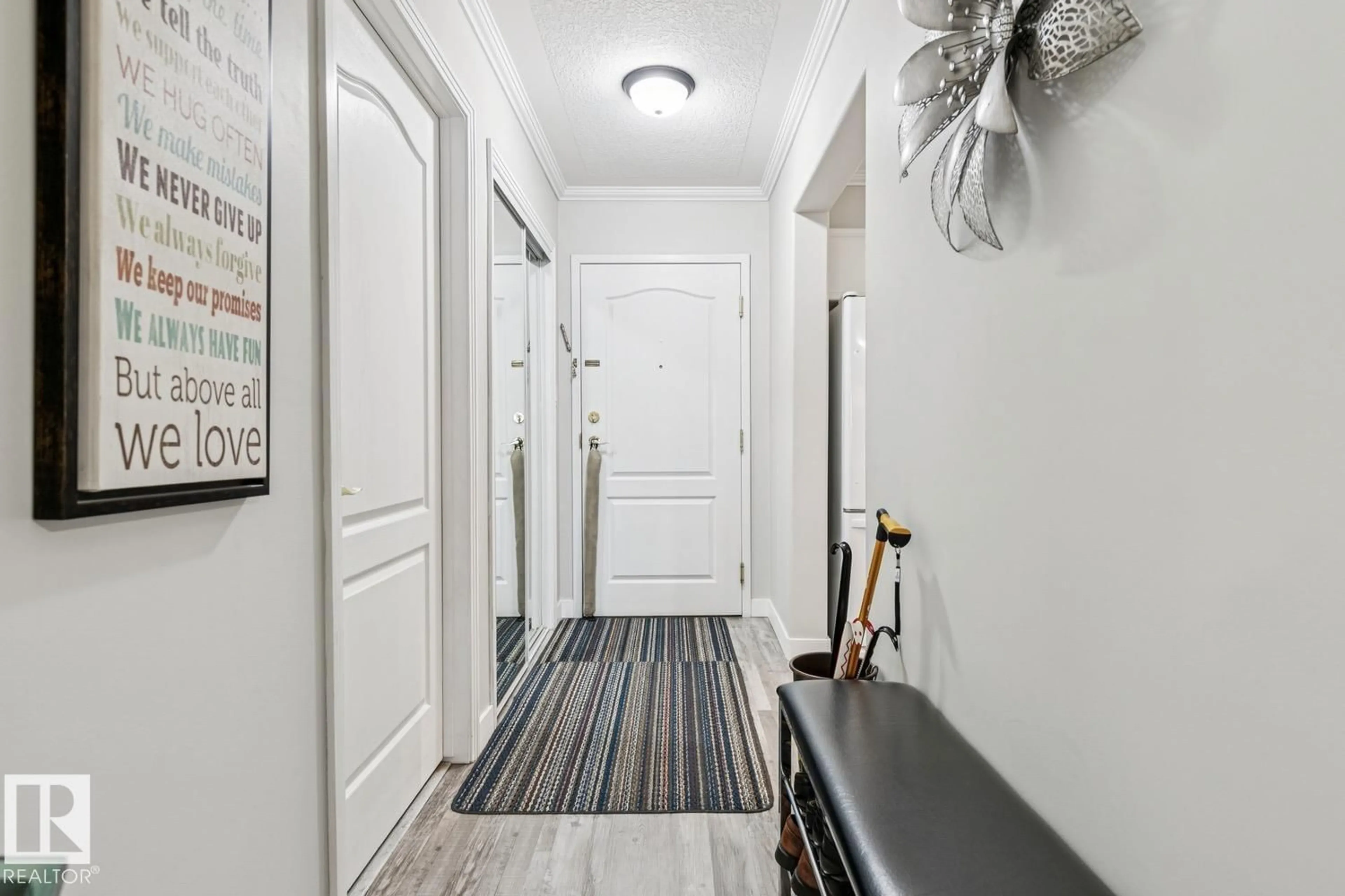 Indoor entryway for 110 - 8315 83 ST, Edmonton Alberta T6C4R8