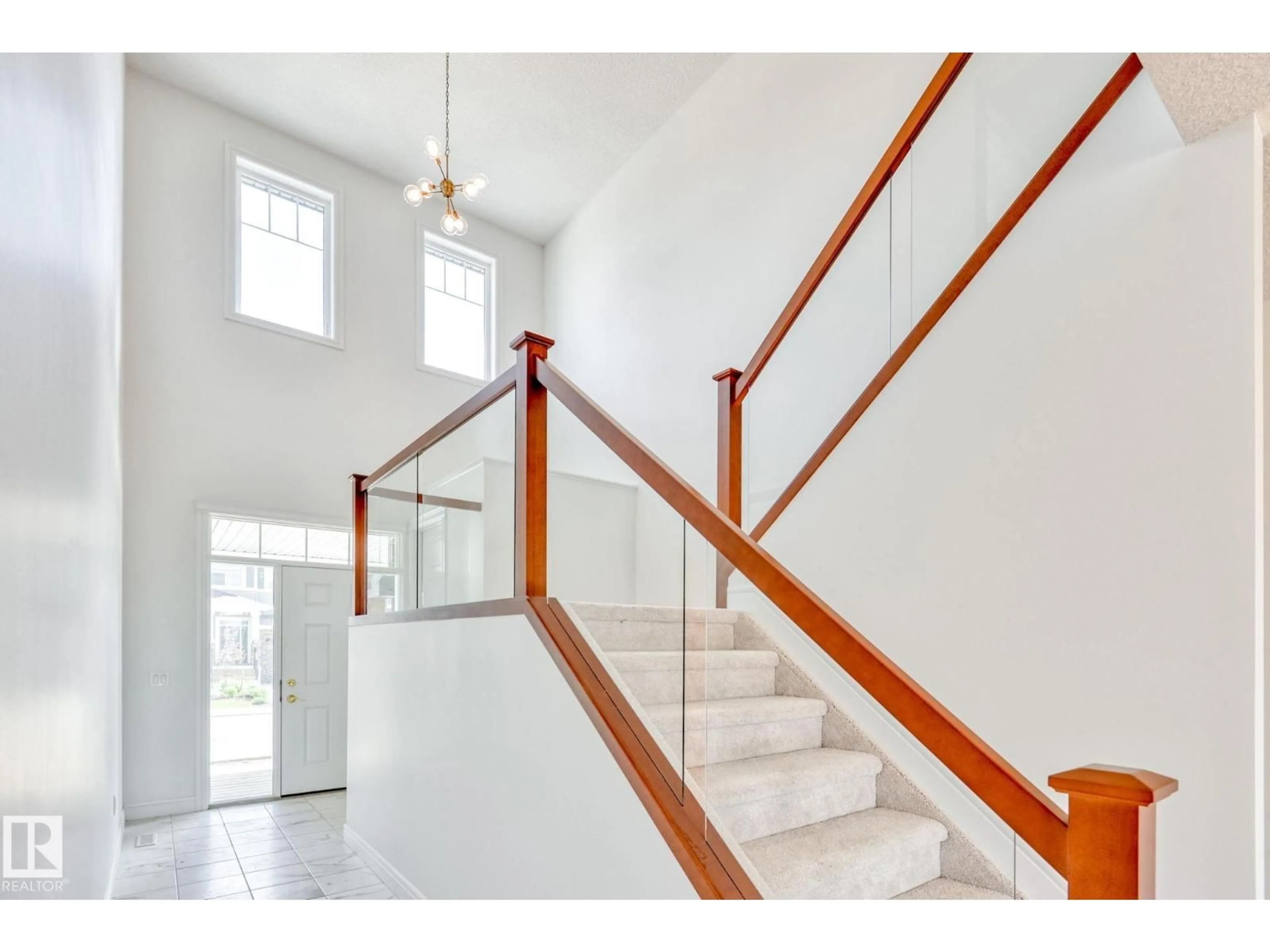 Indoor foyer for 8320 MAYDAY LI, Edmonton Alberta T6X2K9