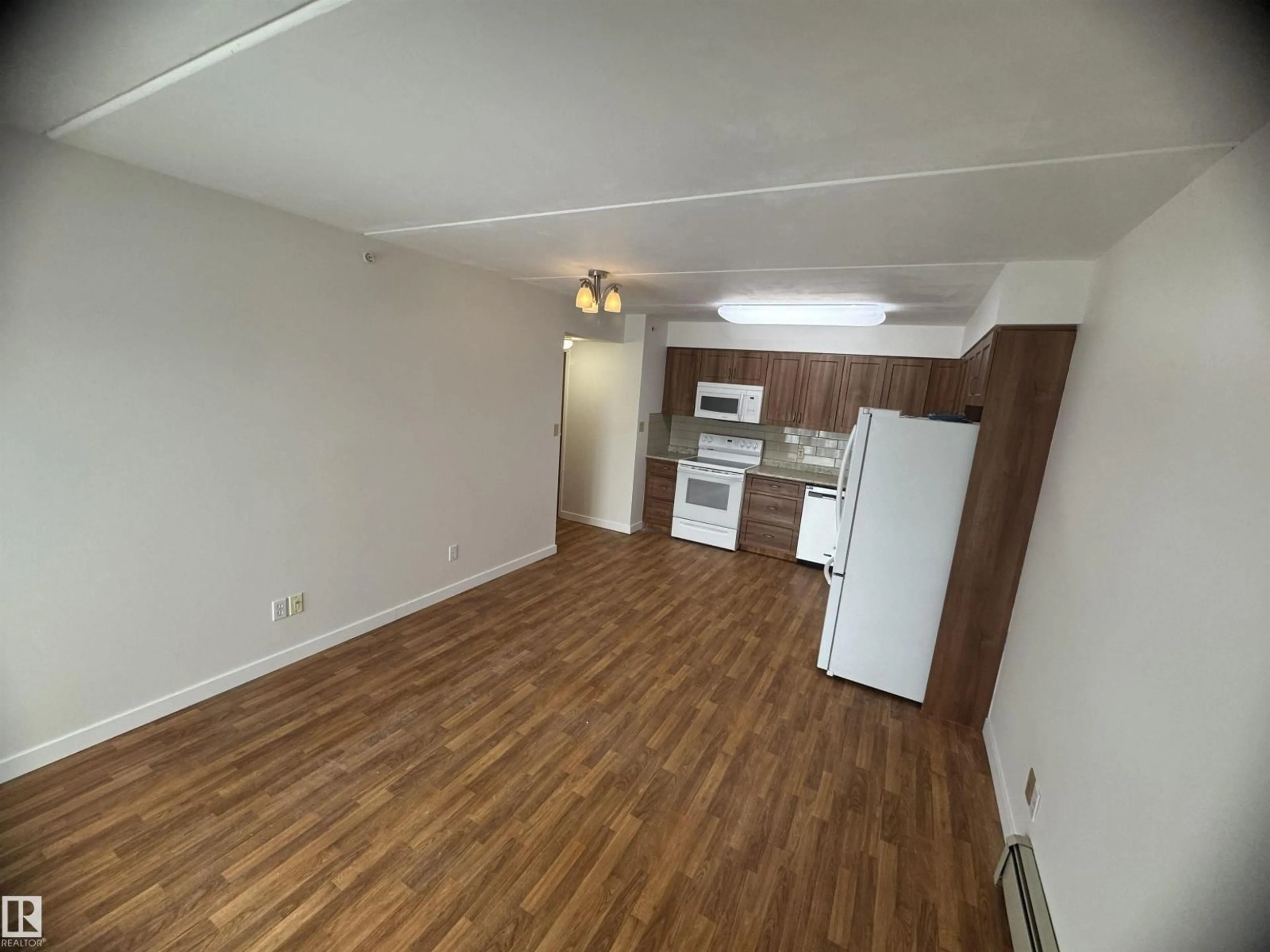 A pic of a room for 301 - 9928 105 ST, Westlock Alberta T7P1S7