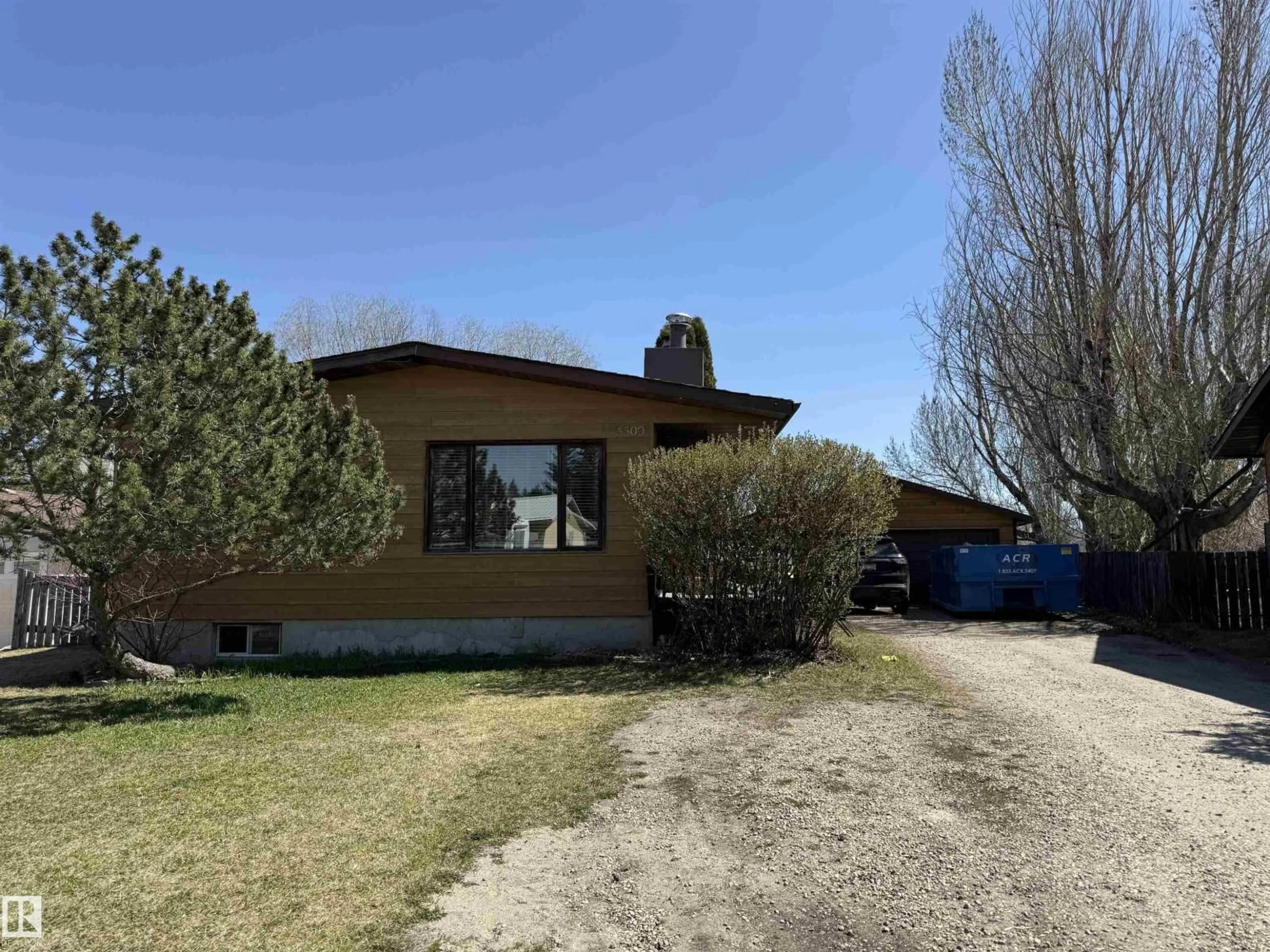 A pic from outside/outdoor area/front of a property/back of a property/a pic from drone, street for 5509 49 ST, Drayton Valley Alberta T7A1A3