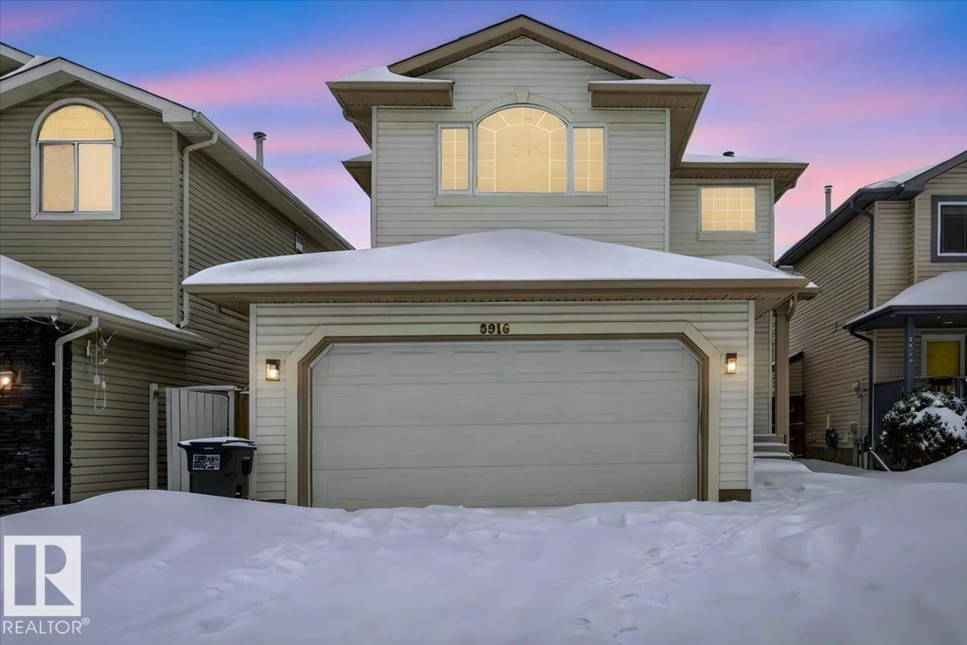 A pic from outside/outdoor area/front of a property/back of a property/a pic from drone, street for NW - 8916 175 AV, Edmonton Alberta T5Z3X9