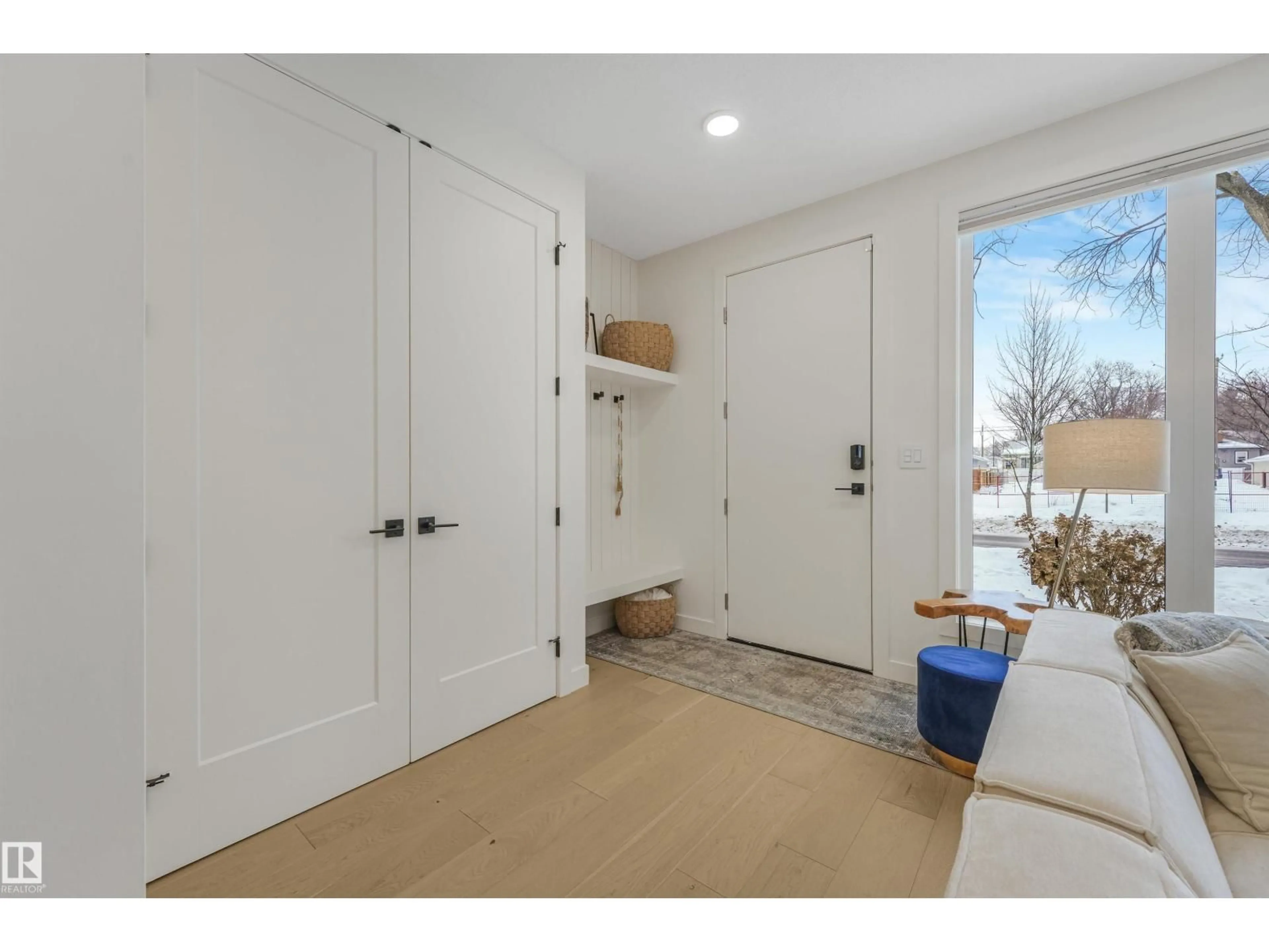 Indoor entryway for 8634 79 ST NW, Edmonton Alberta T6C2P5