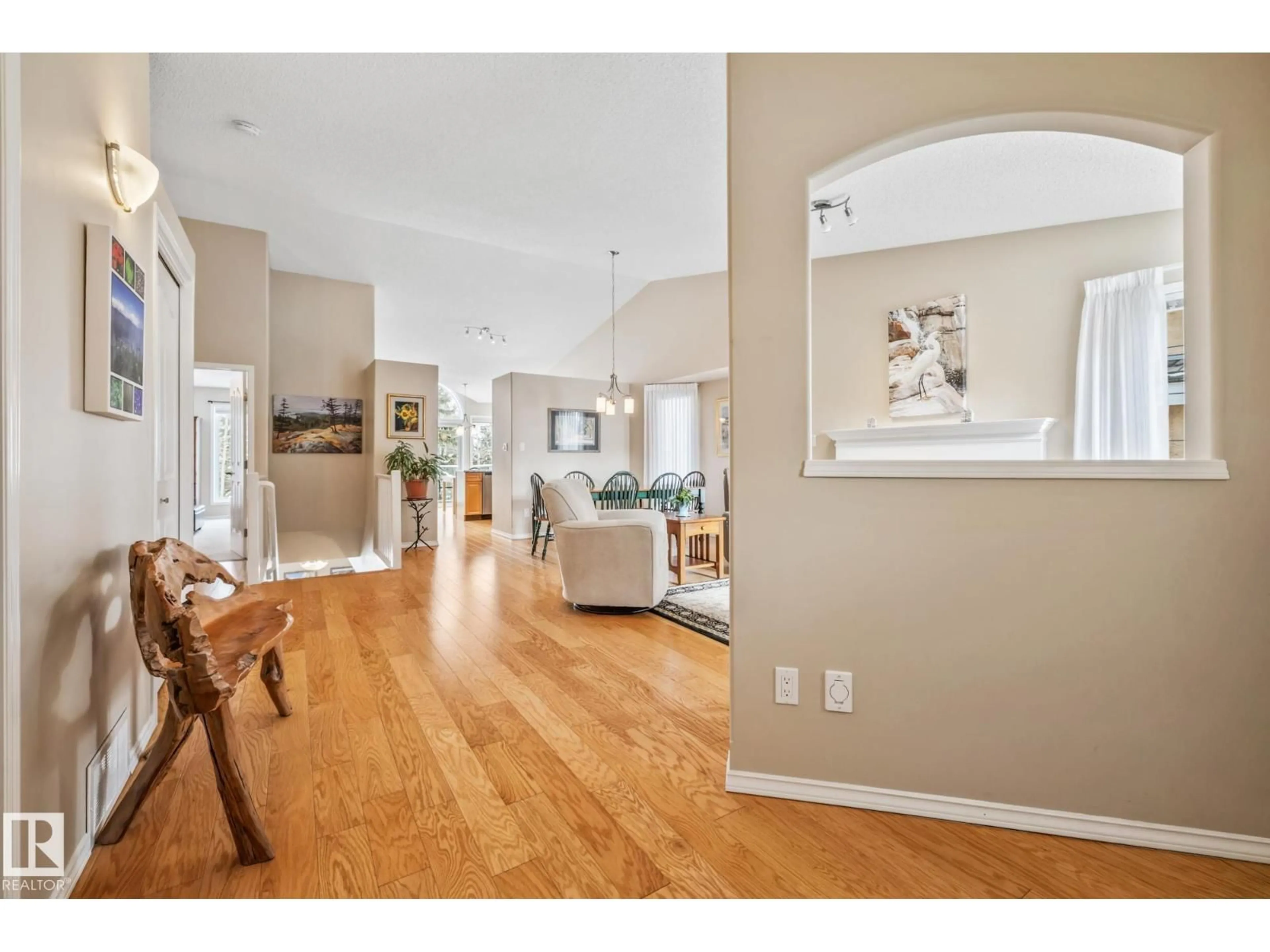 Indoor entryway for 920 - 48 119 ST, Edmonton Alberta T6J7H2