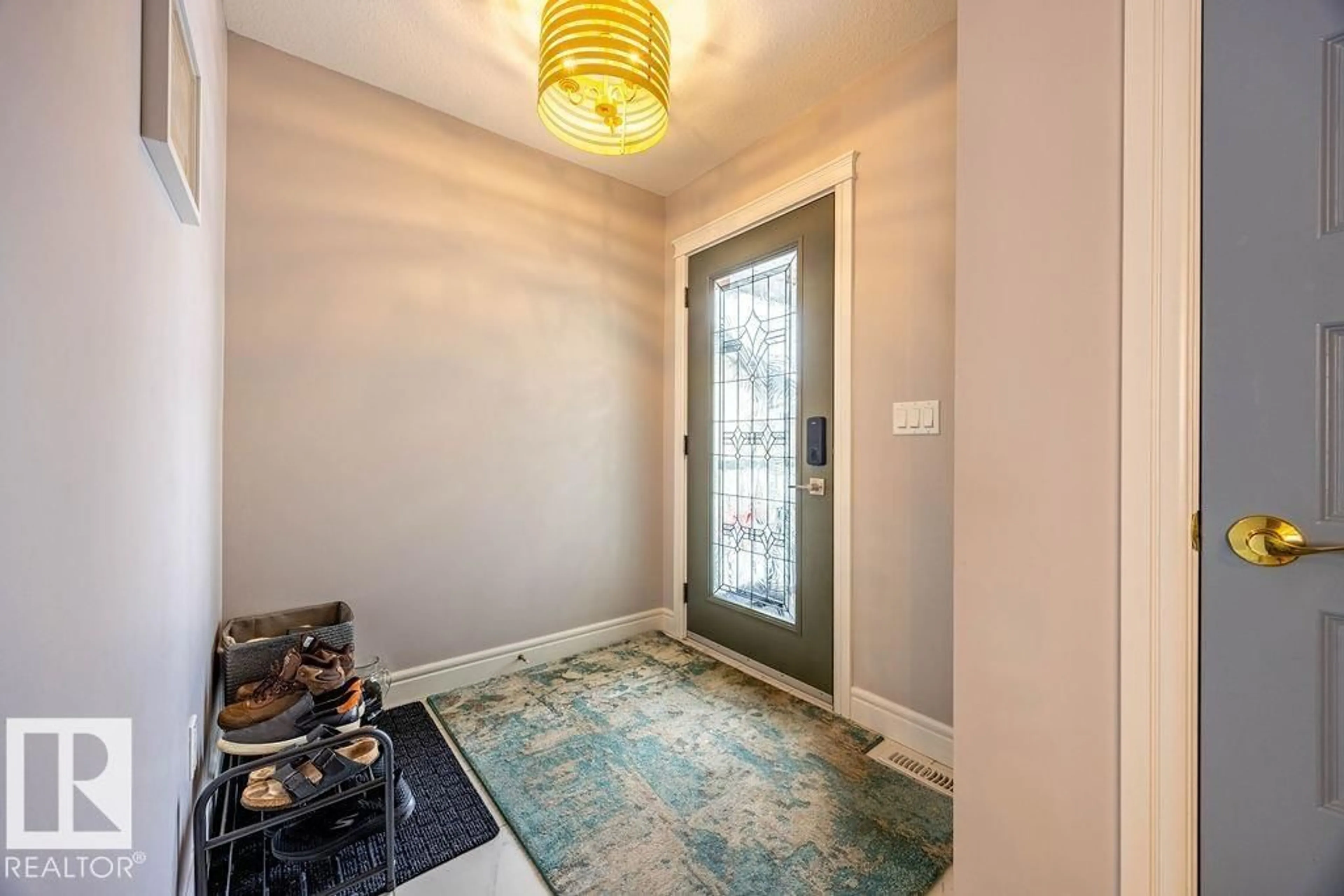 Indoor entryway for 78 AMBLESIDE WY, Sherwood Park Alberta T8H1A5