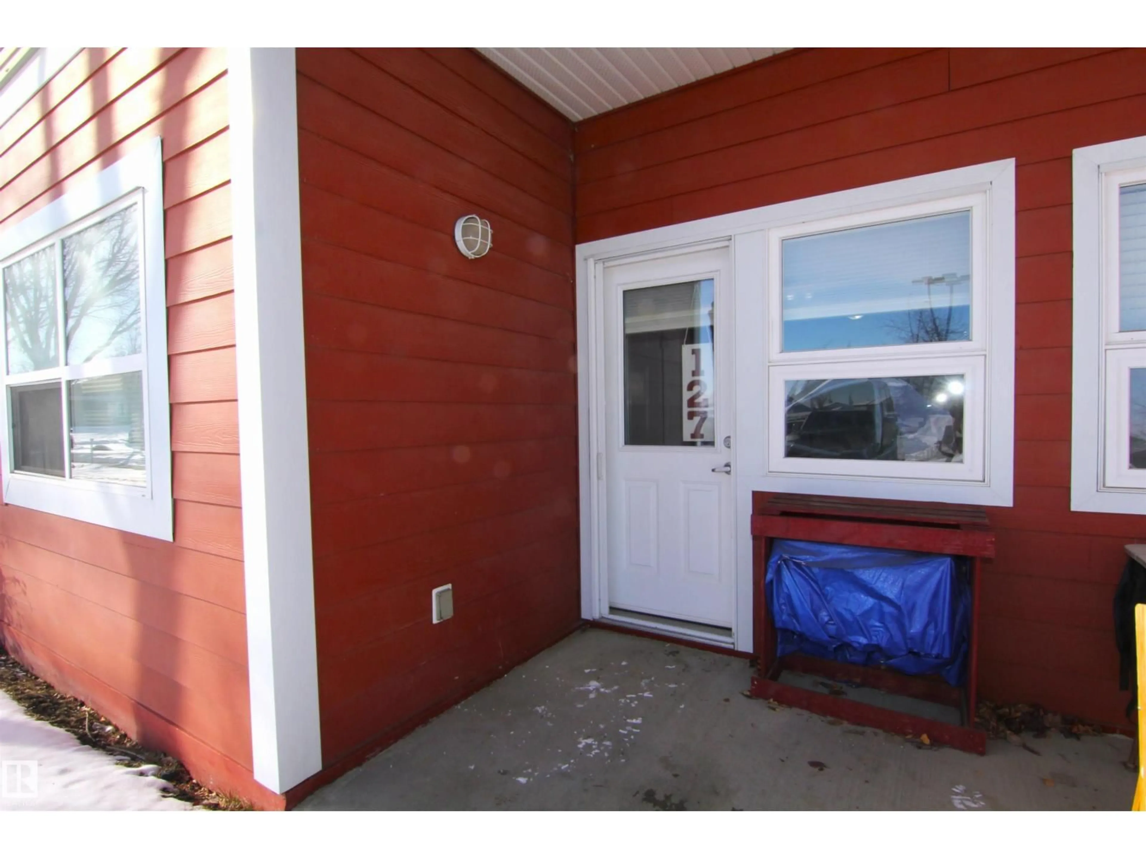 Indoor entryway for 127 8802 SOUTHFORT, Fort Saskatchewan Alberta T8L4R6