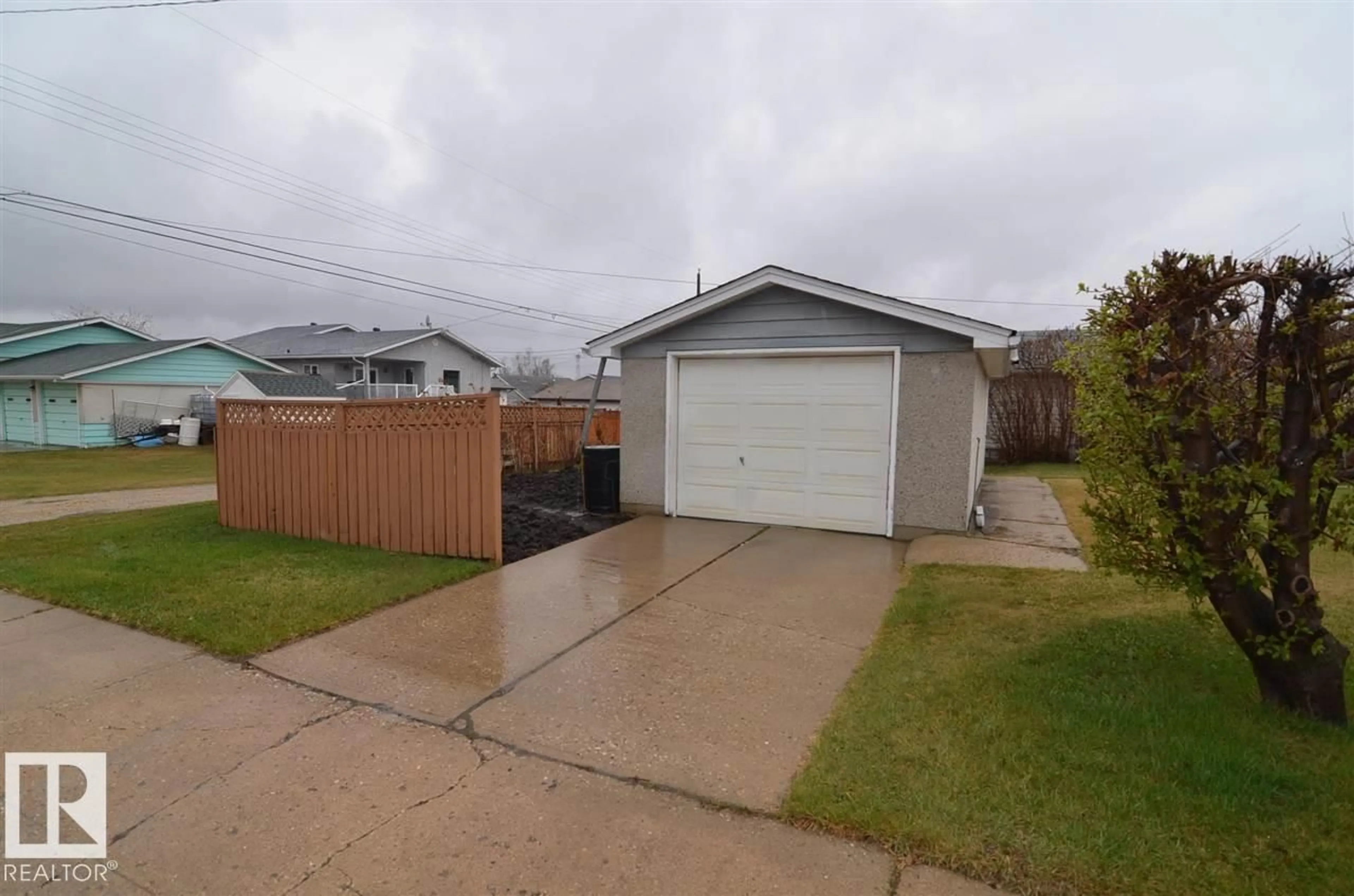 A pic from outside/outdoor area/front of a property/back of a property/a pic from drone, street for 4505 57 AVE, Barrhead Alberta T7N1K2