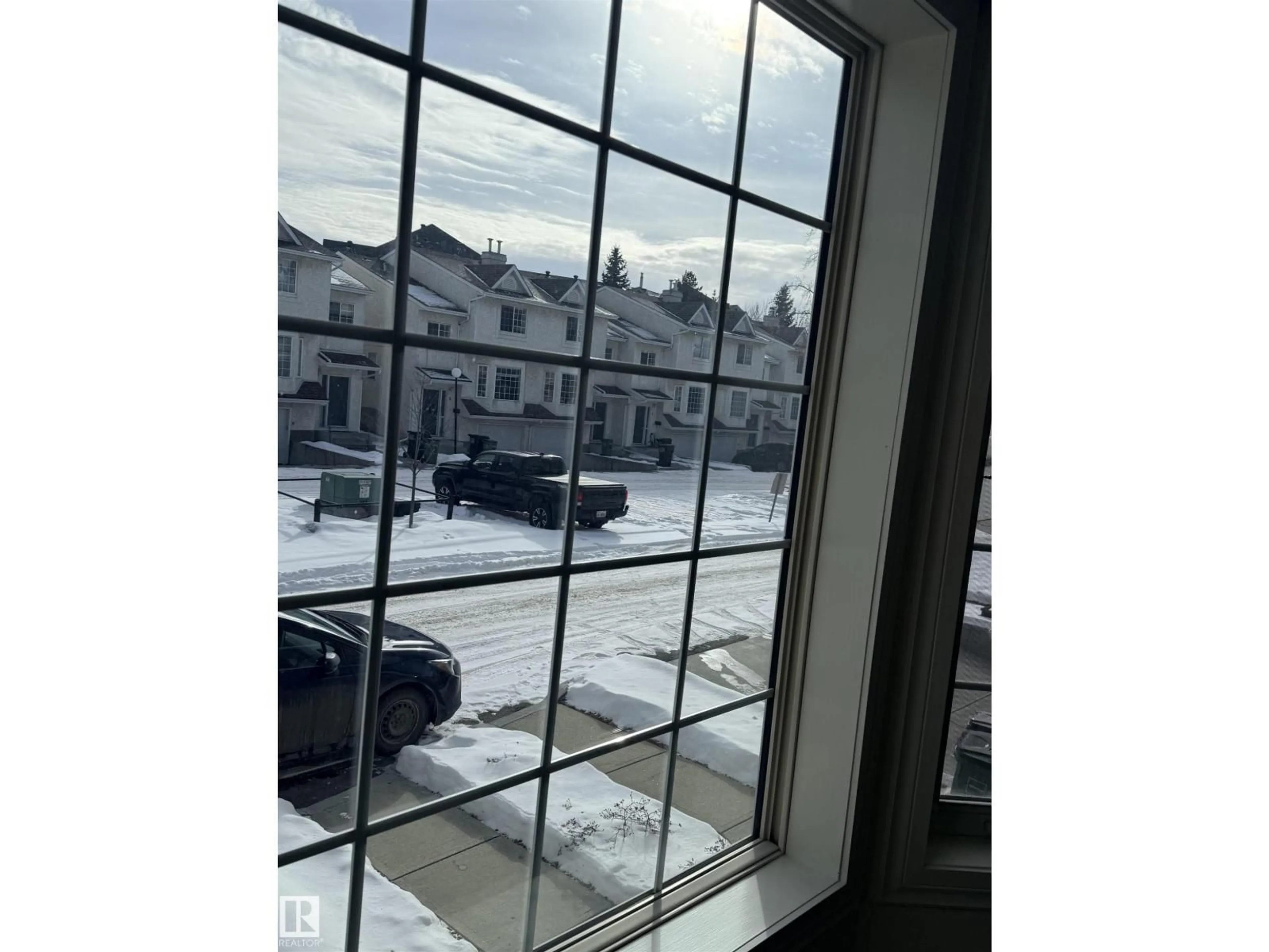 A pic of a room for #22 - 9703 174 ST, Edmonton Alberta T5T6C5