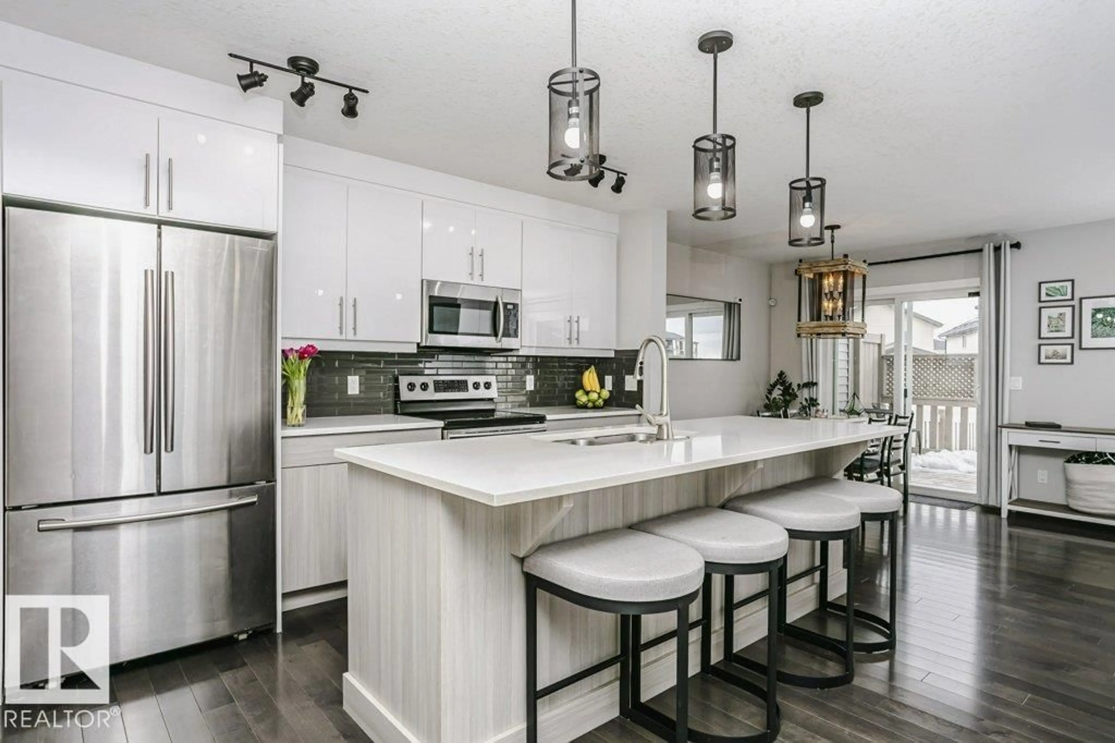 Contemporary kitchen, unknown for 6710 CARDINAL RD, Edmonton Alberta T6W2Y6