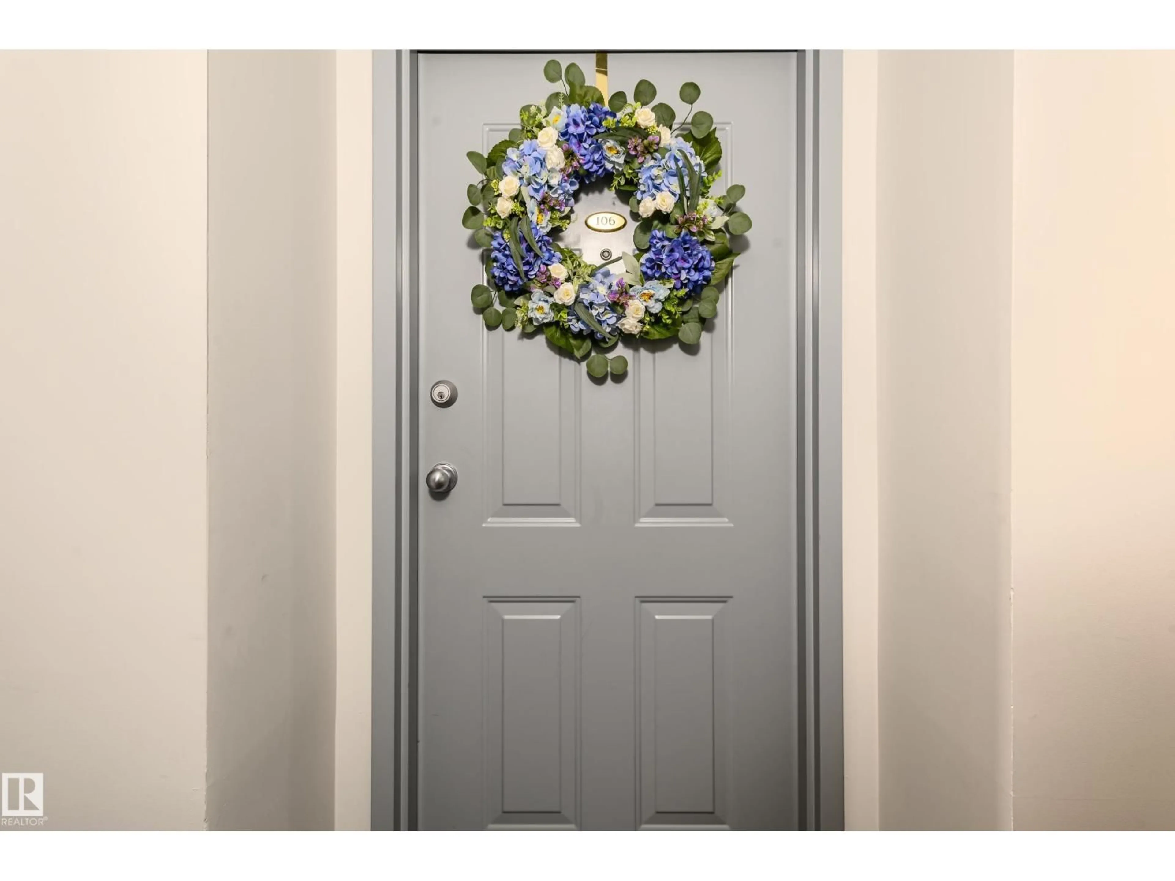 Indoor entryway for 106 STURGEON RD, St. Albert Alberta T8N7C6