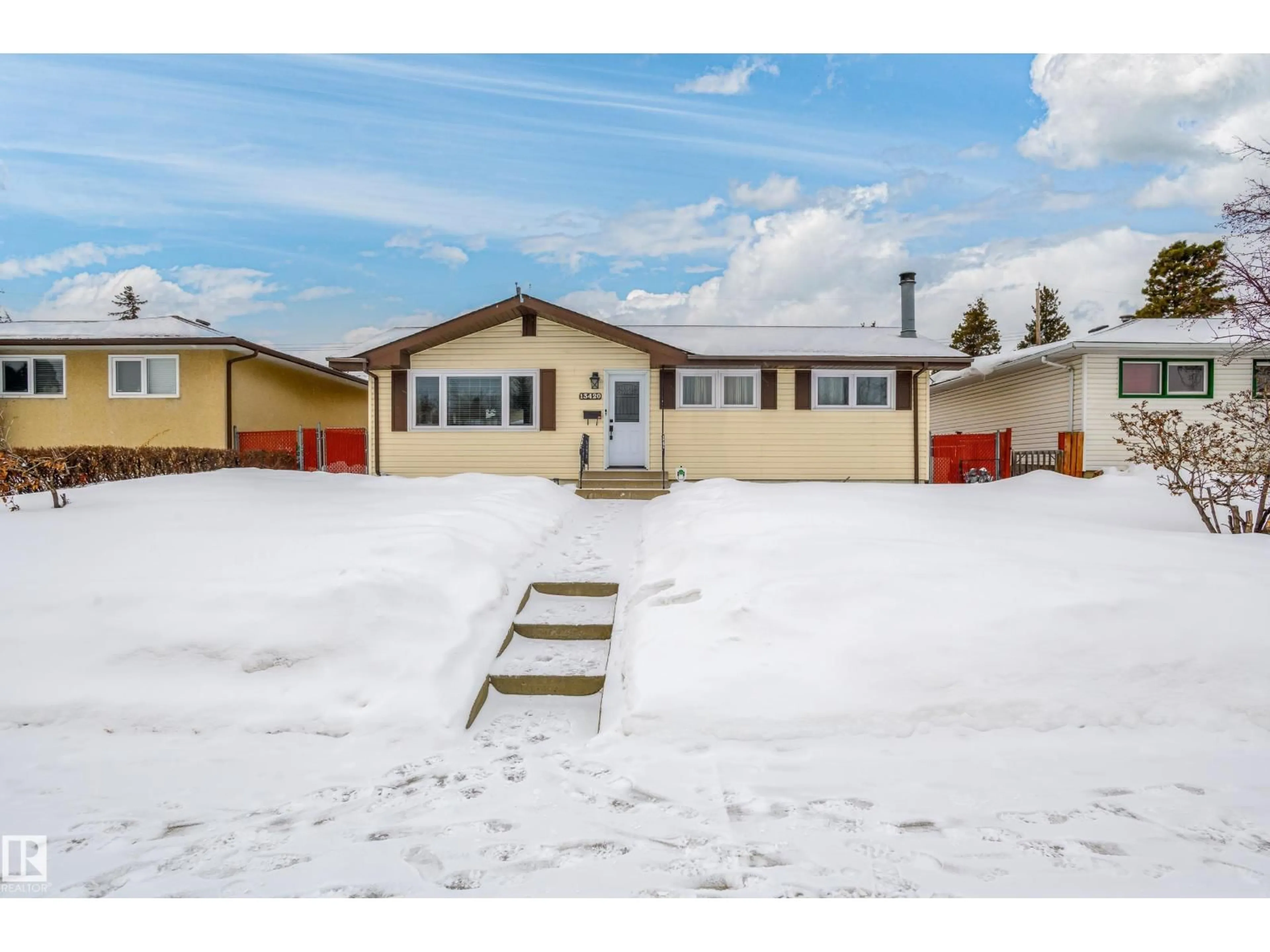 A pic from outside/outdoor area/front of a property/back of a property/a pic from drone, street for NW - 13420 113A ST, Edmonton Alberta T5E5C2