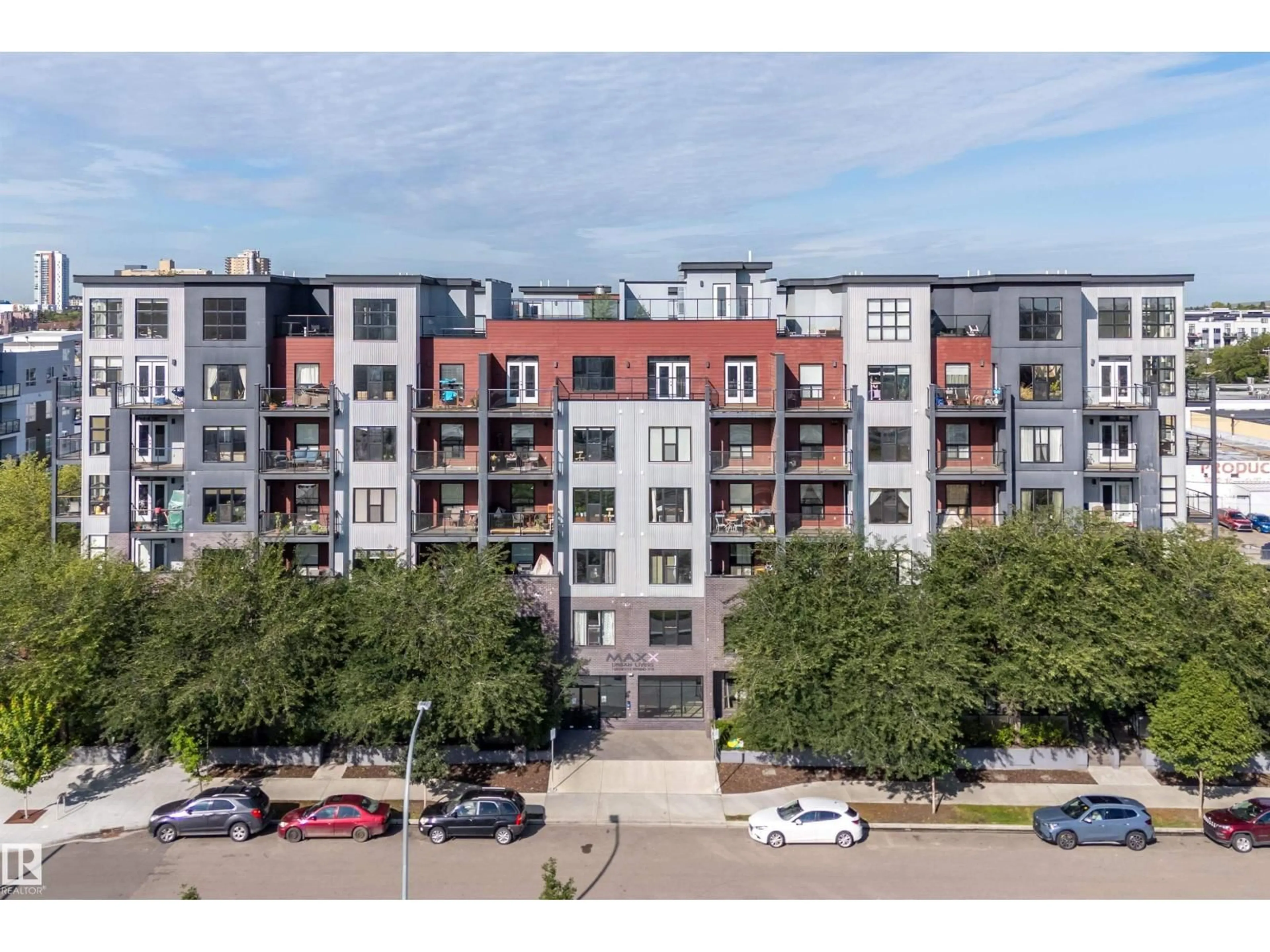A pic from outside/outdoor area/front of a property/back of a property/a pic from drone, city buildings view from balcony for 406 - 10518 113 ST, Edmonton Alberta T5H0C6