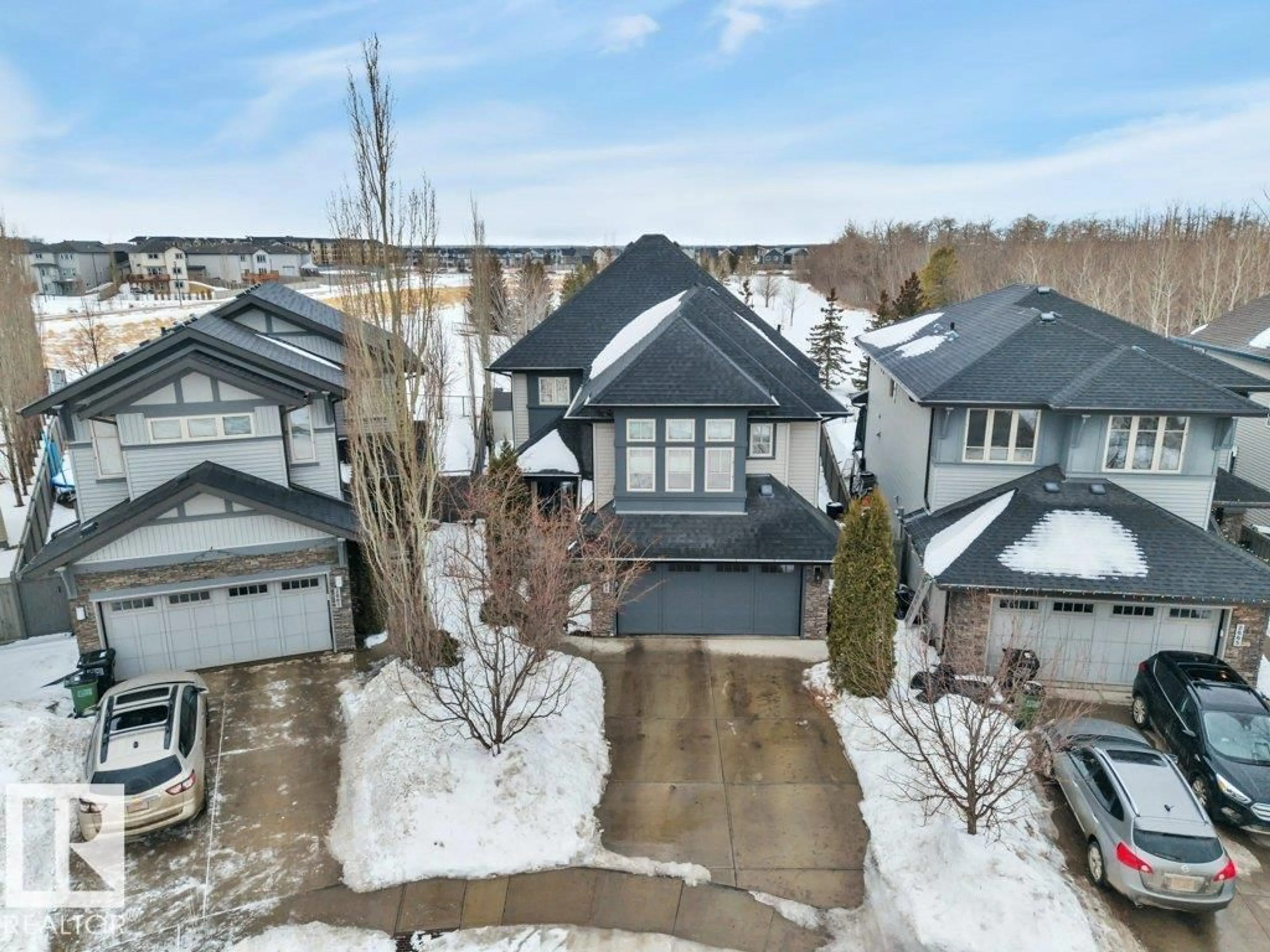A pic from outside/outdoor area/front of a property/back of a property/a pic from drone, street for 2663 ANDERSON CR, Edmonton Alberta T6W0K7