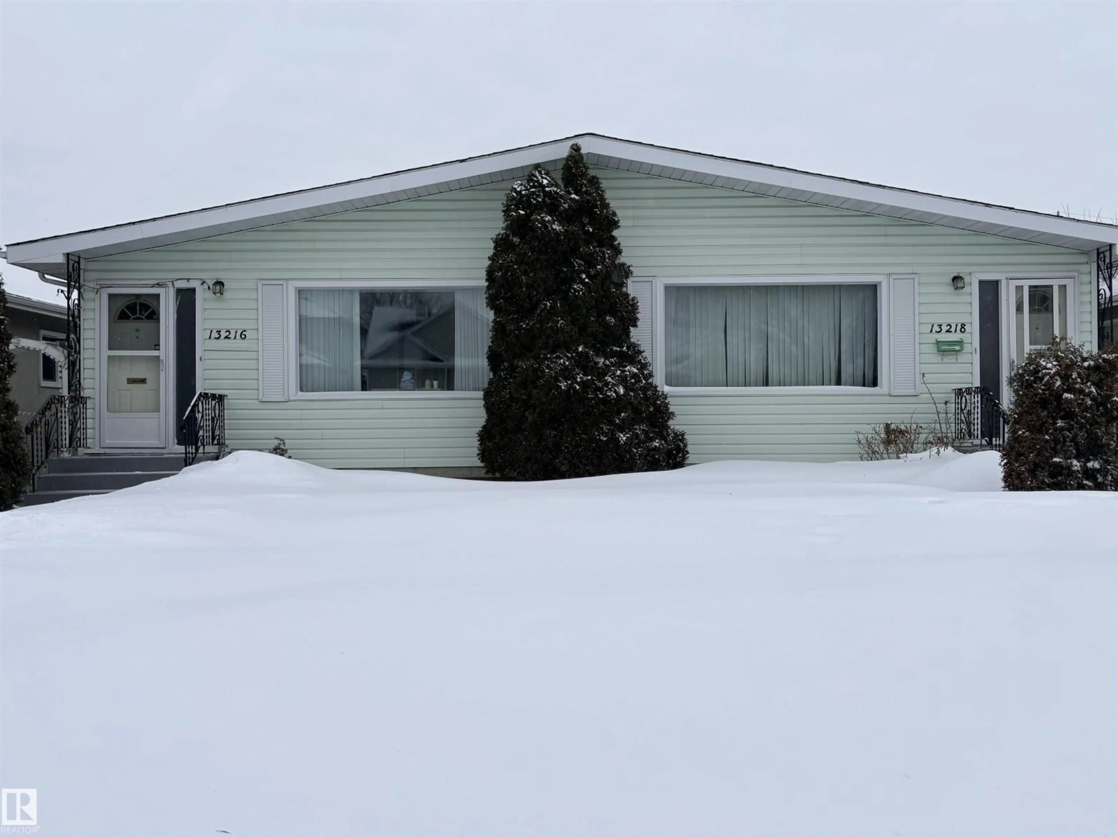 Home with vinyl exterior material, unknown for 13216 DELWOOD RD, Edmonton Alberta T5C3B4