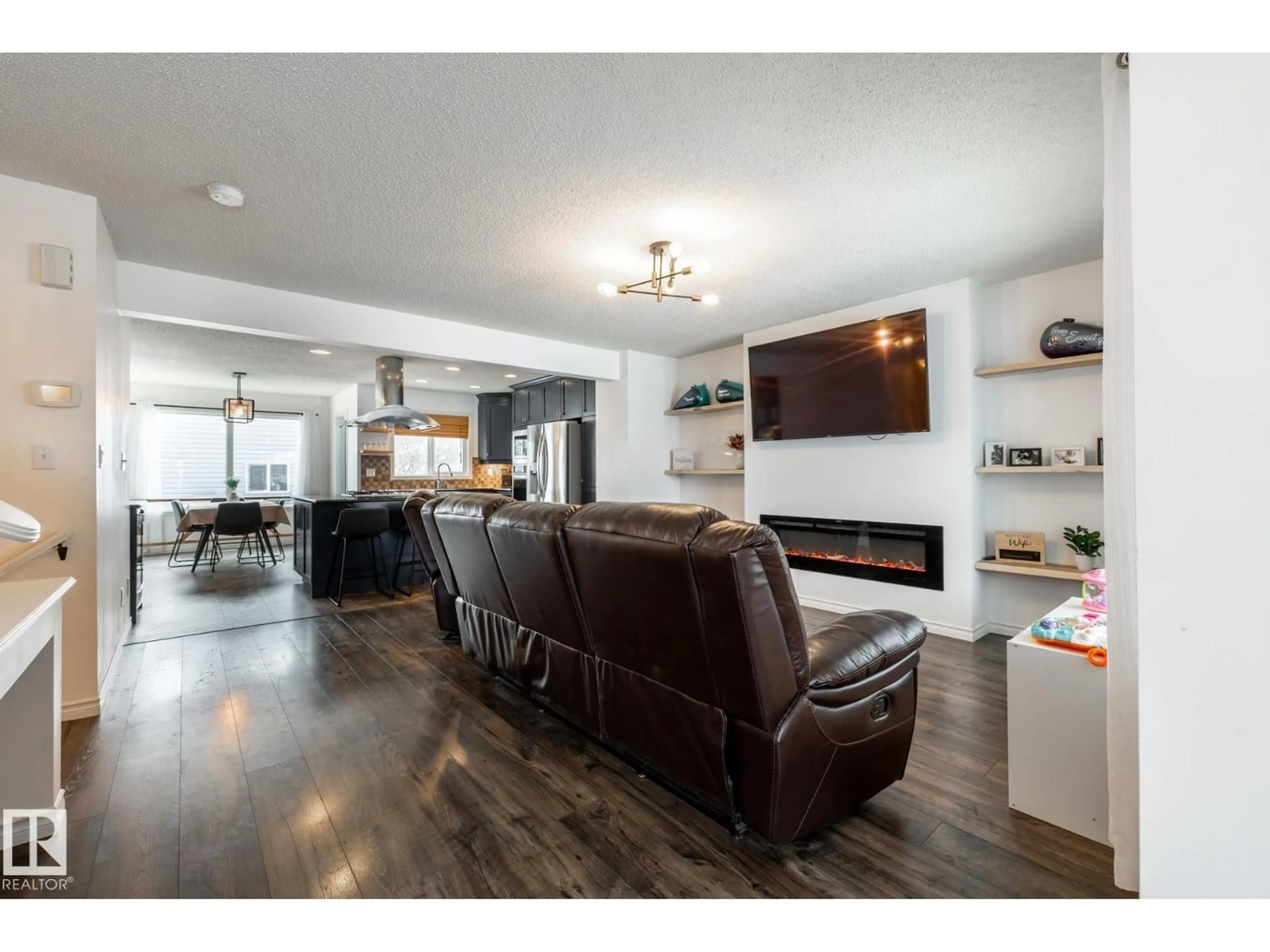 Unknown for 1407 72 ST, Edmonton Alberta T6X0E2