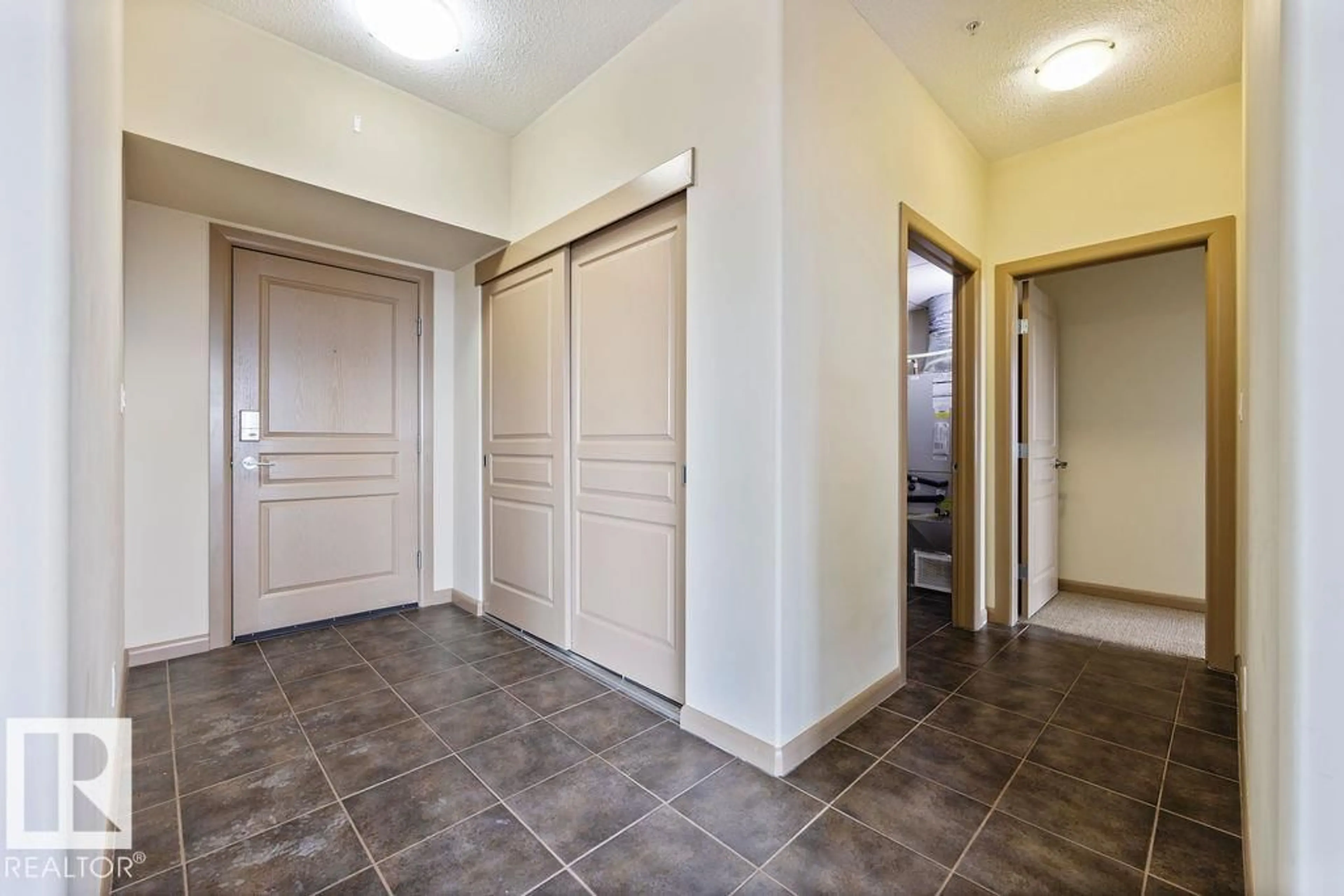 Indoor foyer for #404 - 501 PALISADES WY, Sherwood Park Alberta T8H0H8