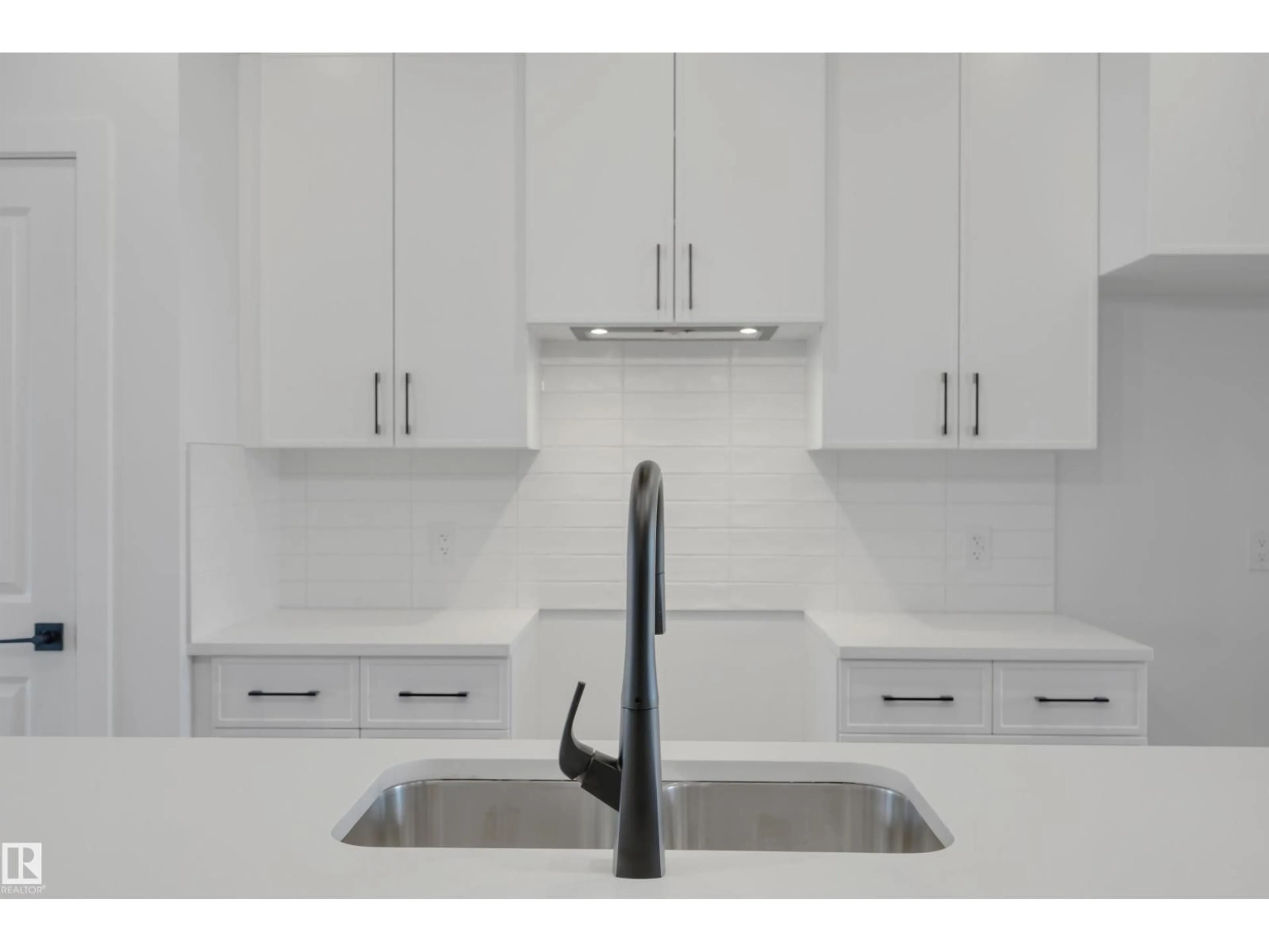 Unknown for 203 WATTLE RD, Leduc Alberta T9E1L3