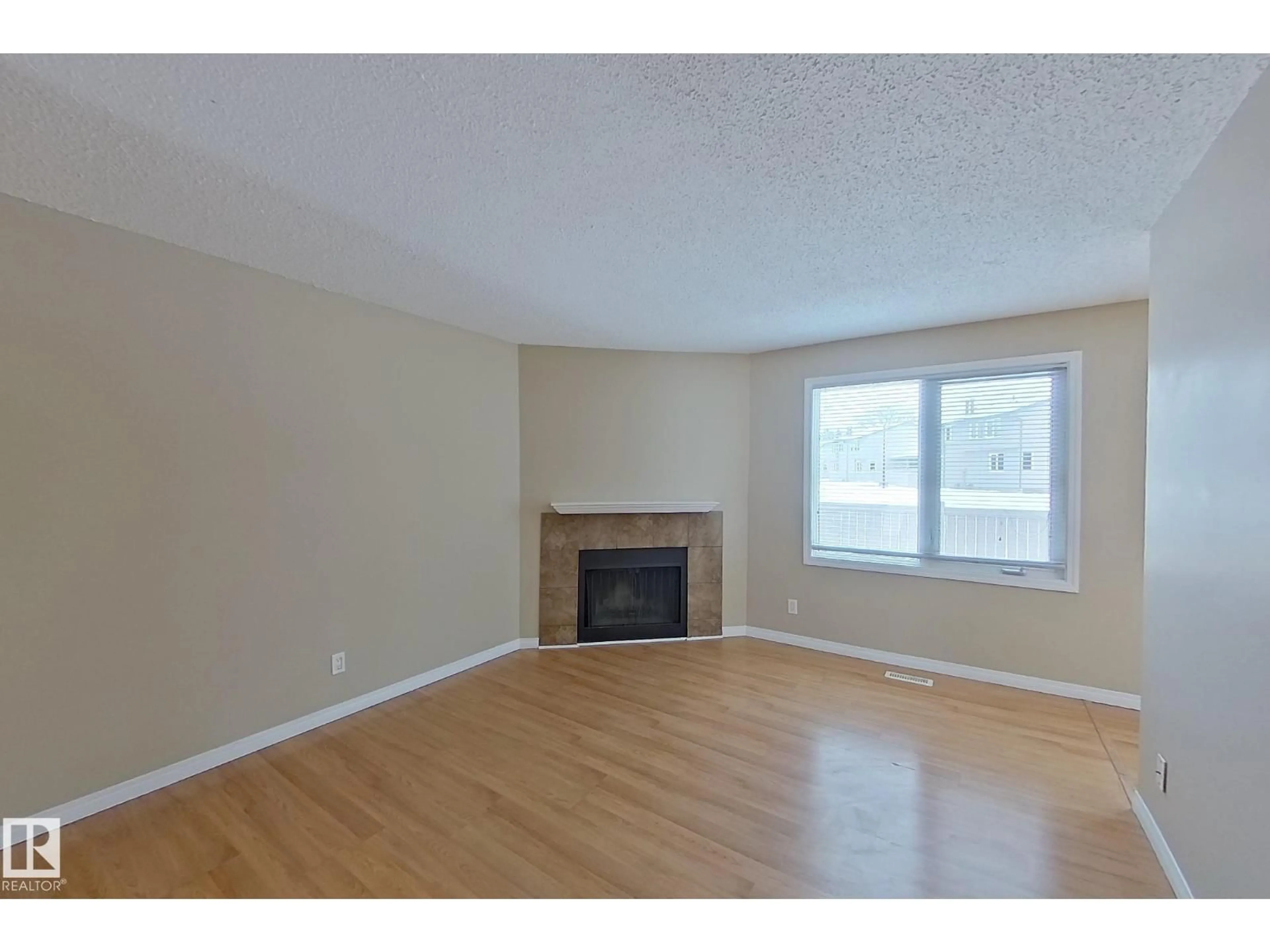 A pic of a room for 28 AKINSDALE GD, St. Albert Alberta T8N2W9
